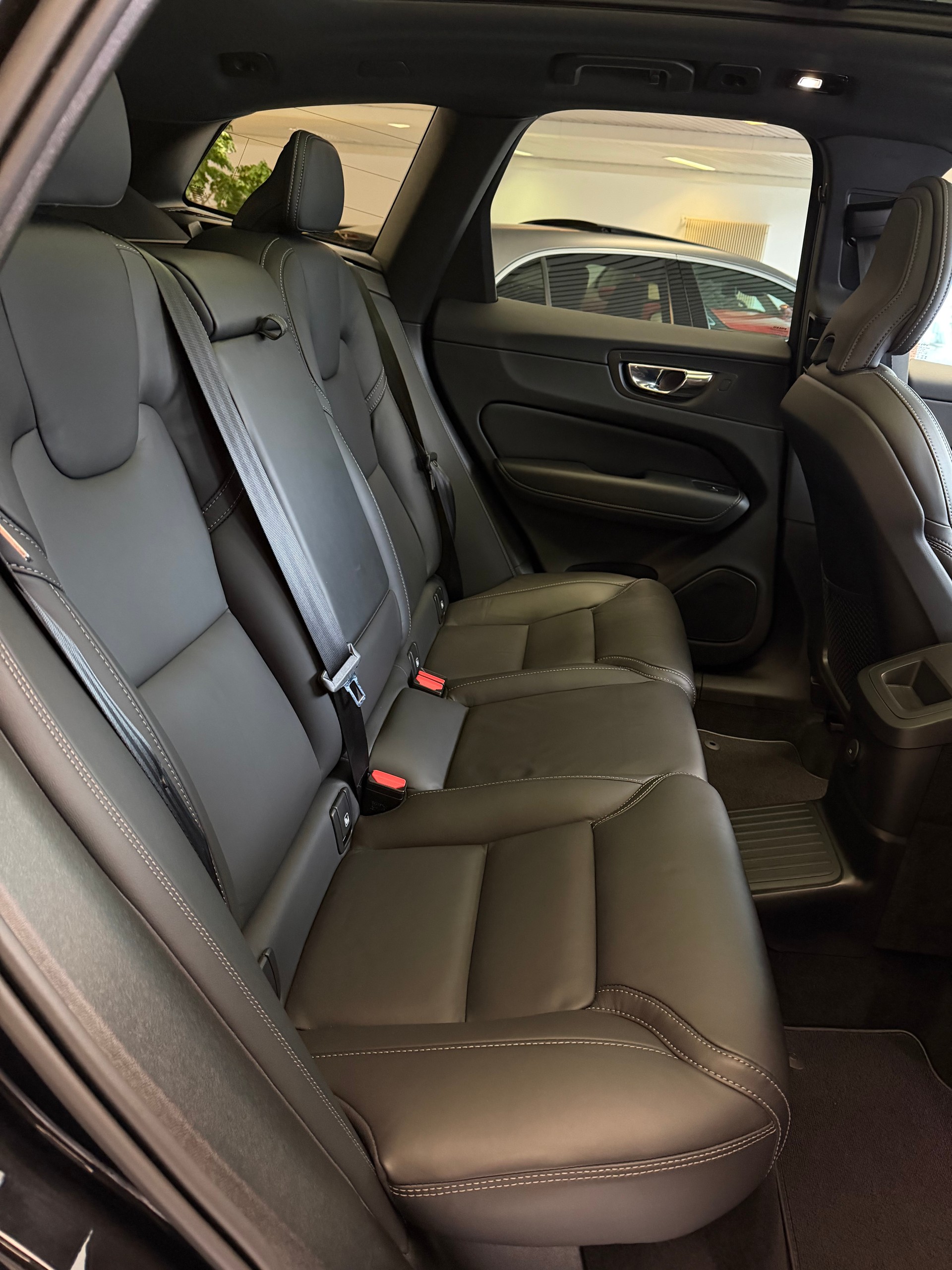 VOLVO XC60 T6 eAWD R-Design Geartronic | SoH 95,6%-image-13