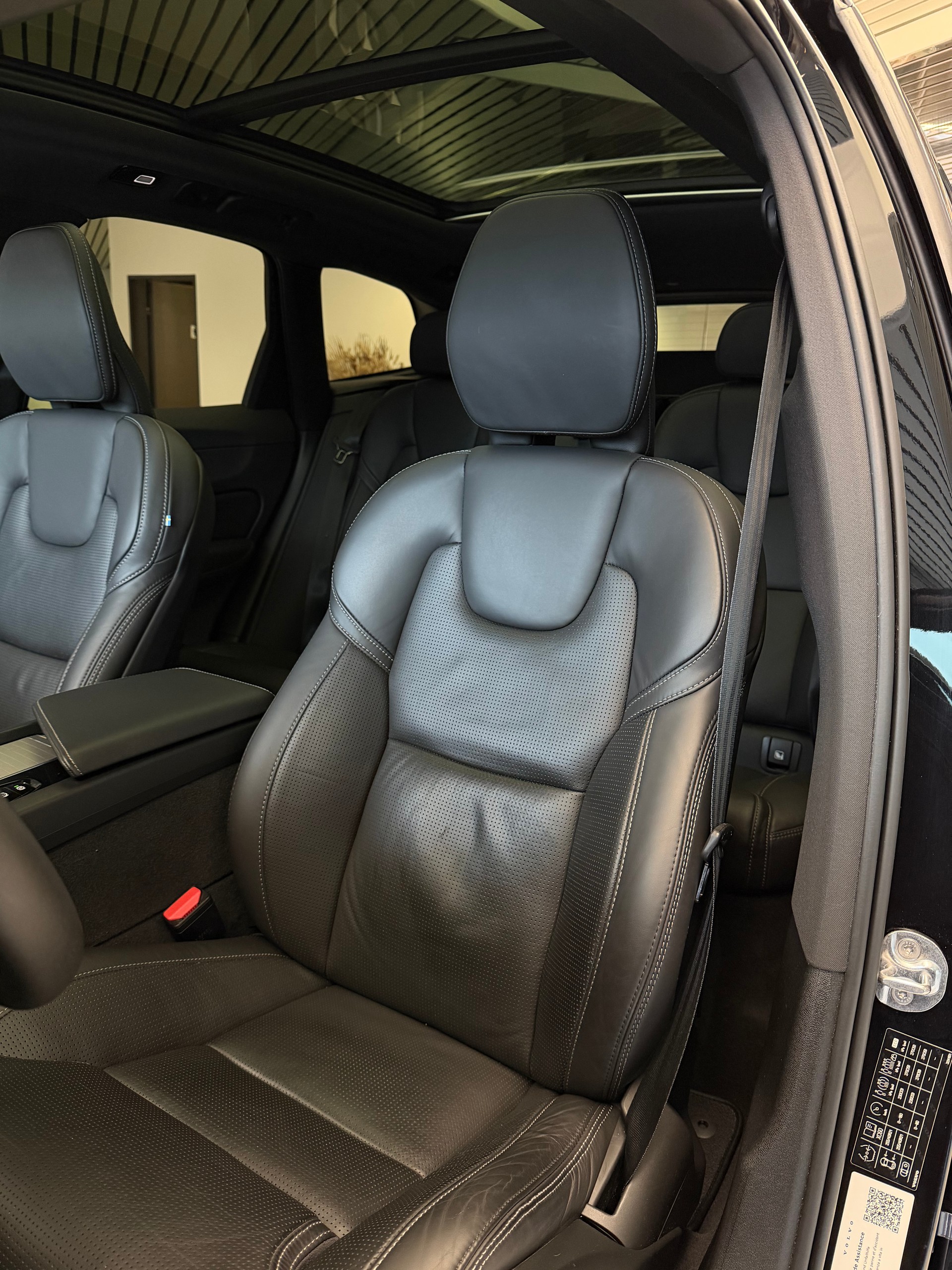 VOLVO XC60 T6 eAWD R-Design Geartronic | SoH 95,6%-image-6