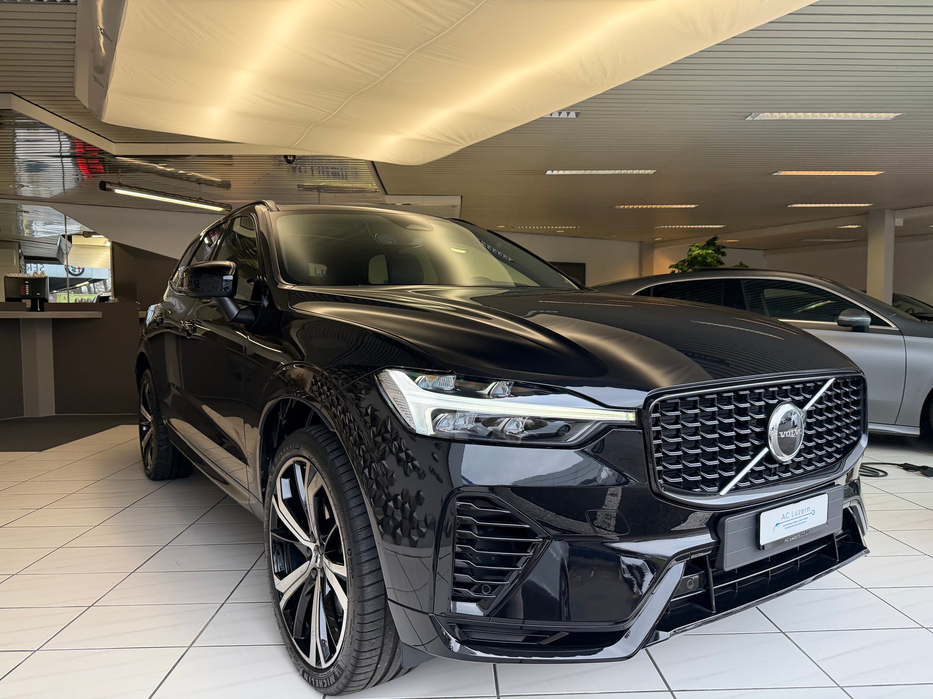 VOLVO XC60 T6 eAWD R-Design Geartronic | SoH 95,6%-image-4