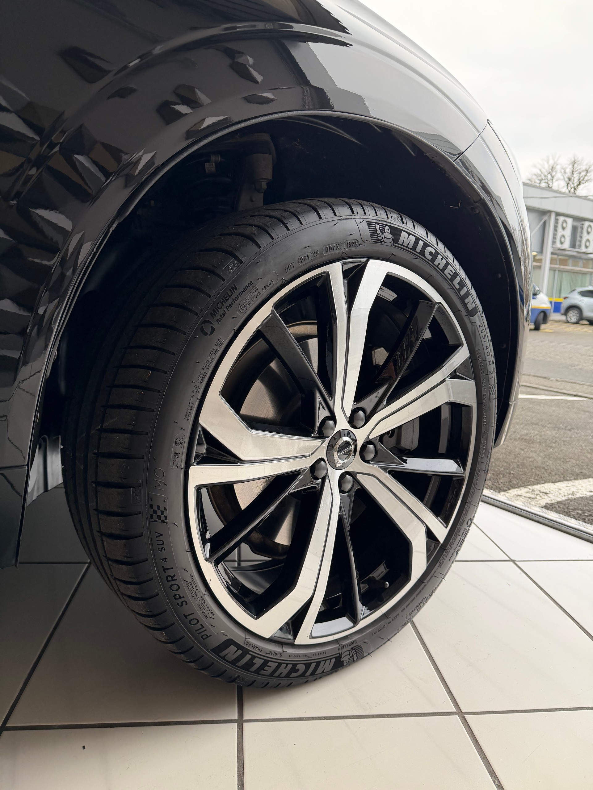 VOLVO XC60 T6 eAWD R-Design Geartronic | SoH 95,6%-image-22