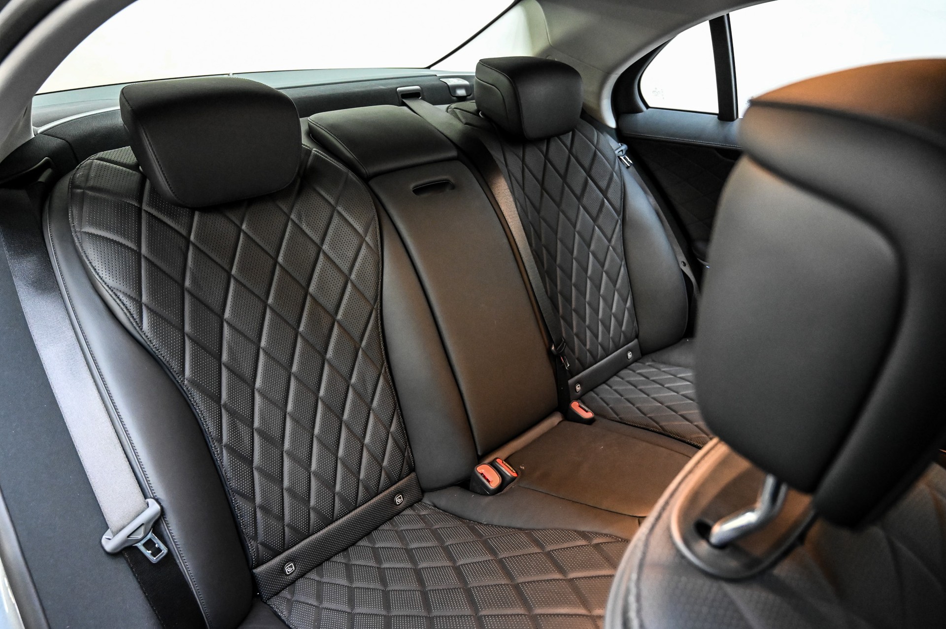 MERCEDES-BENZ S 500 V6 4matic lang-image-24