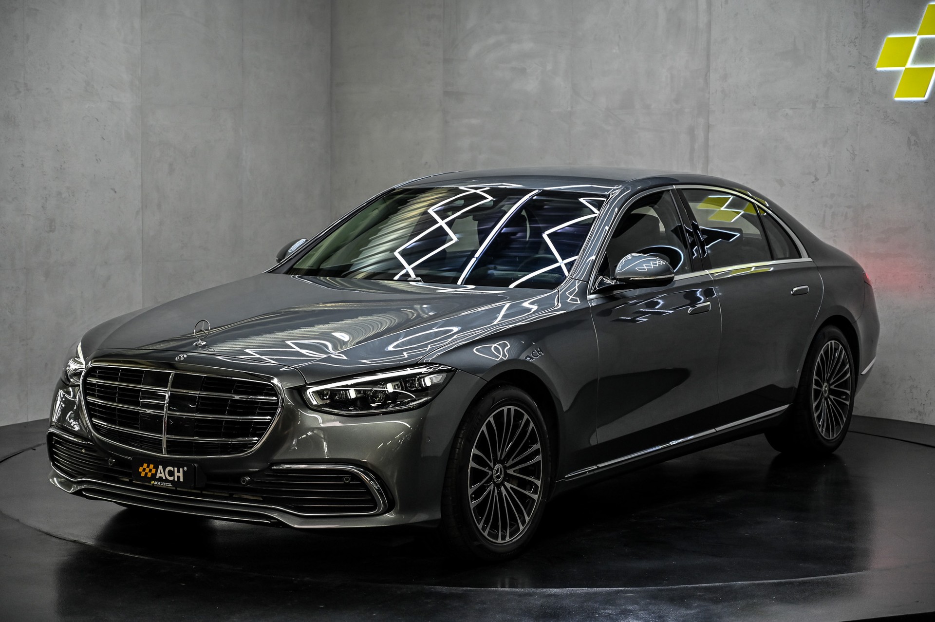 MERCEDES-BENZ S 500 V6 4matic lang-showroom-element-2