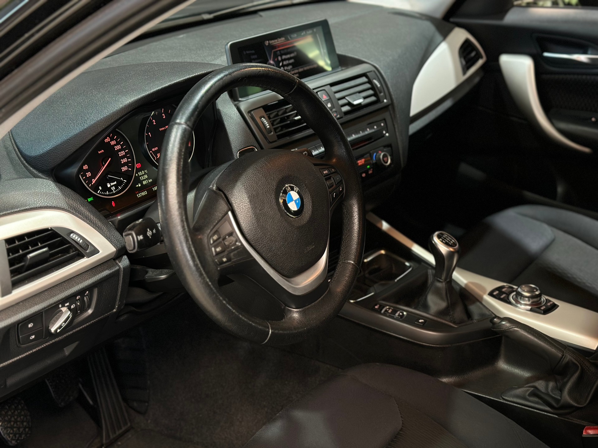 BMW 116d Urban Line-image-8