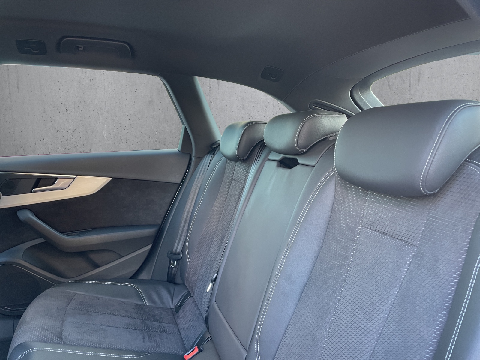 AUDI A4 Avant 2.0 TDI Sport quattro S-tronic-image-13