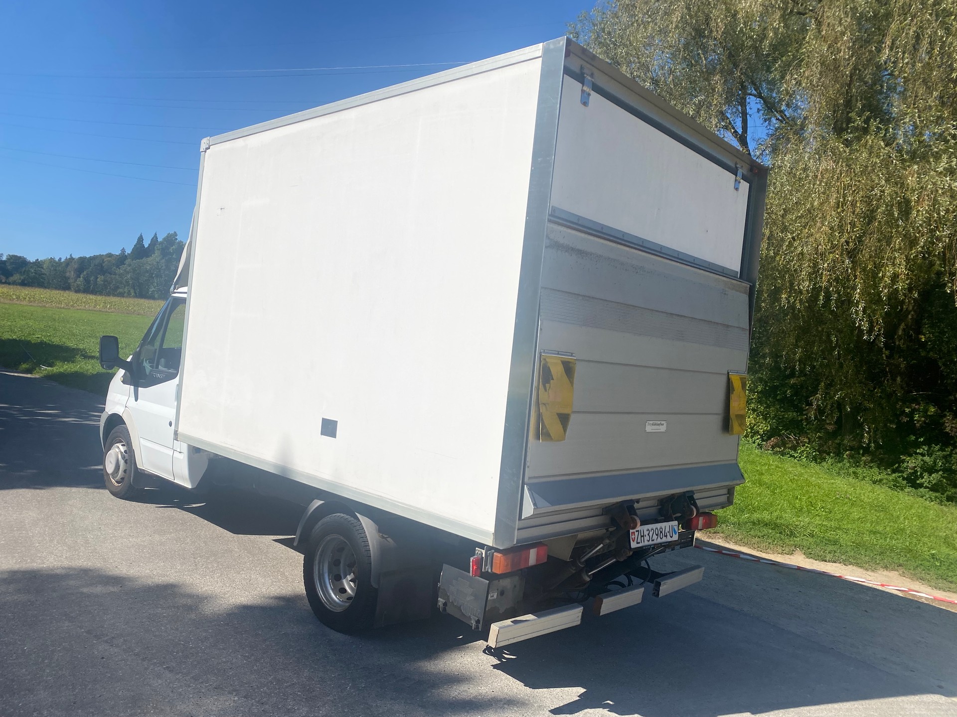 FORD Transit 2.4 TDCi 350 XL-image-6