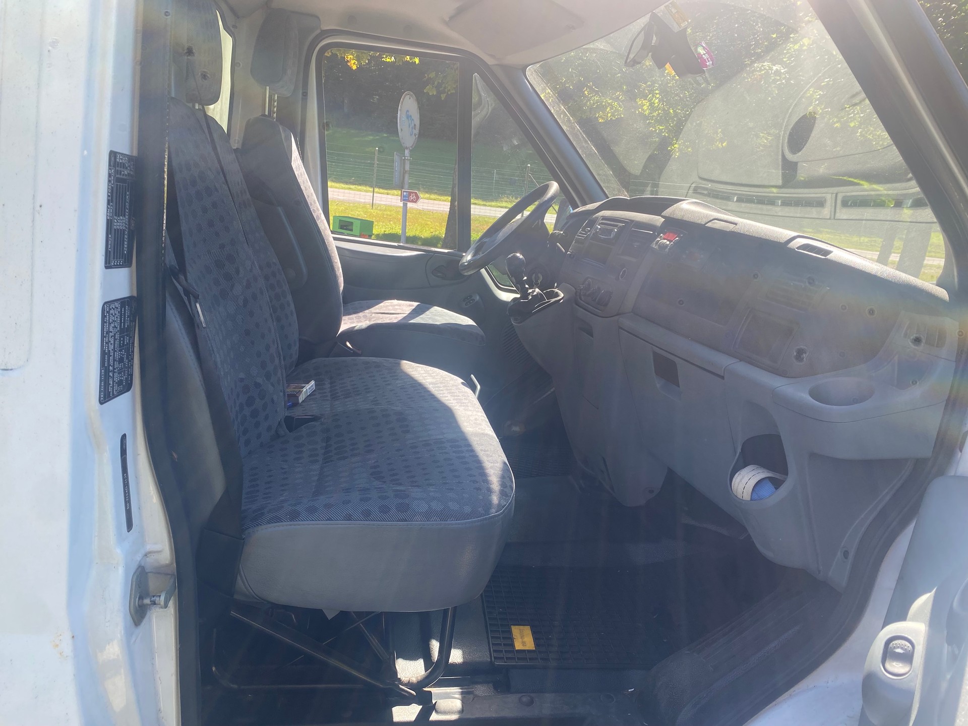 FORD Transit 2.4 TDCi 350 XL-image-10