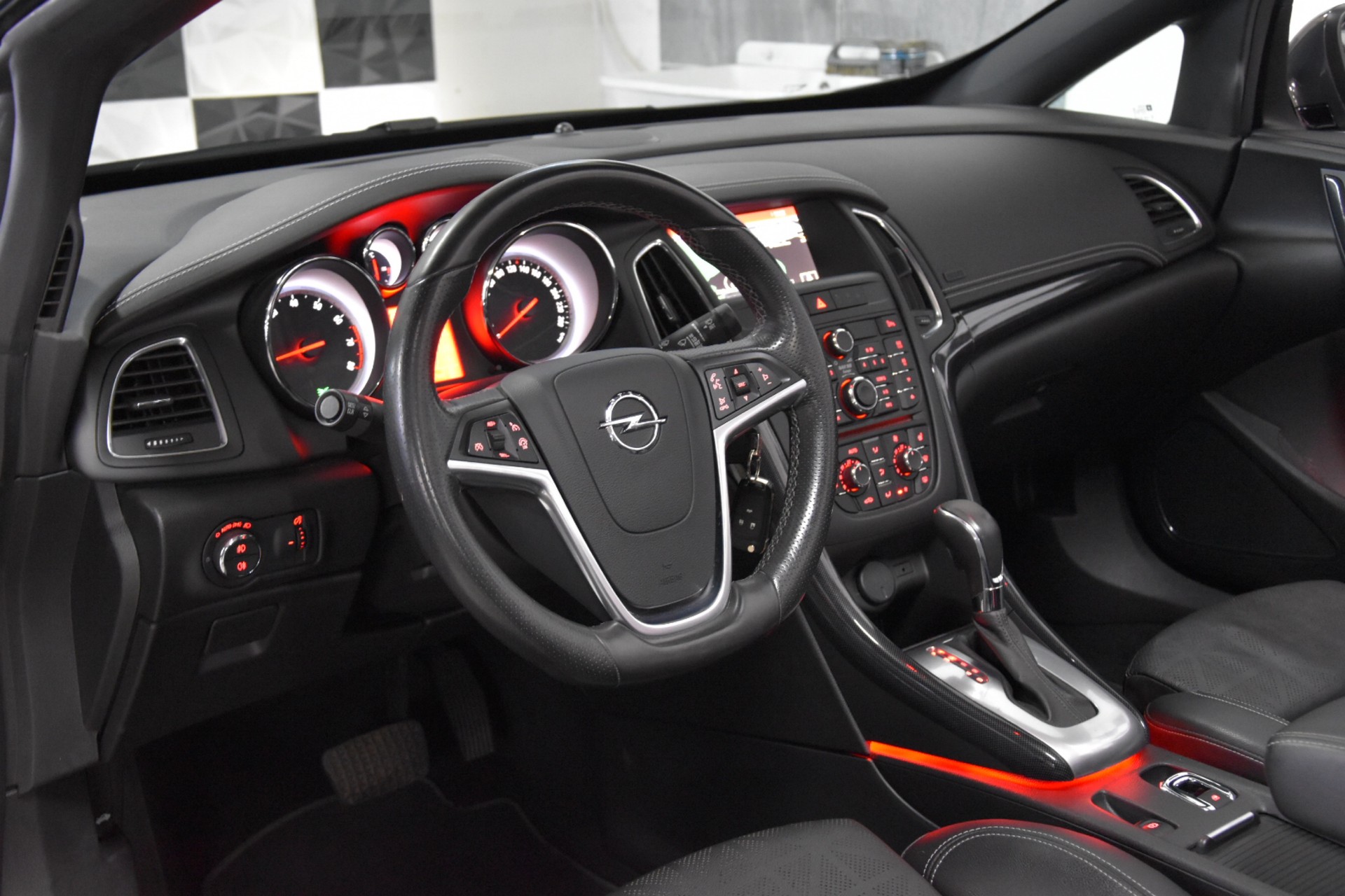 OPEL Cascada 1.6i 16V Cosmo Automat-image-10