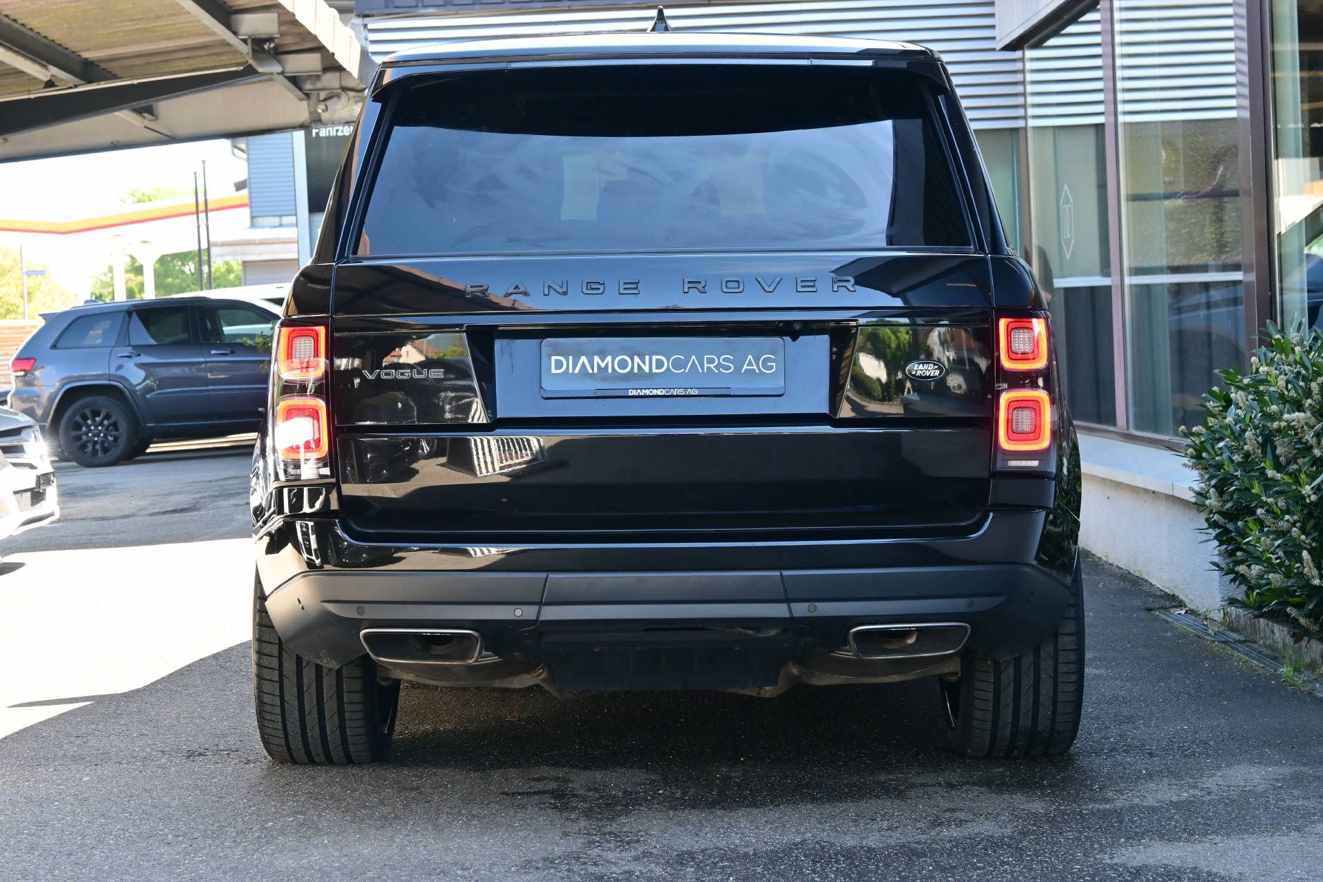 LAND ROVER Range Rover 4.4 SDV8 Autobiography **All Black**-image-6