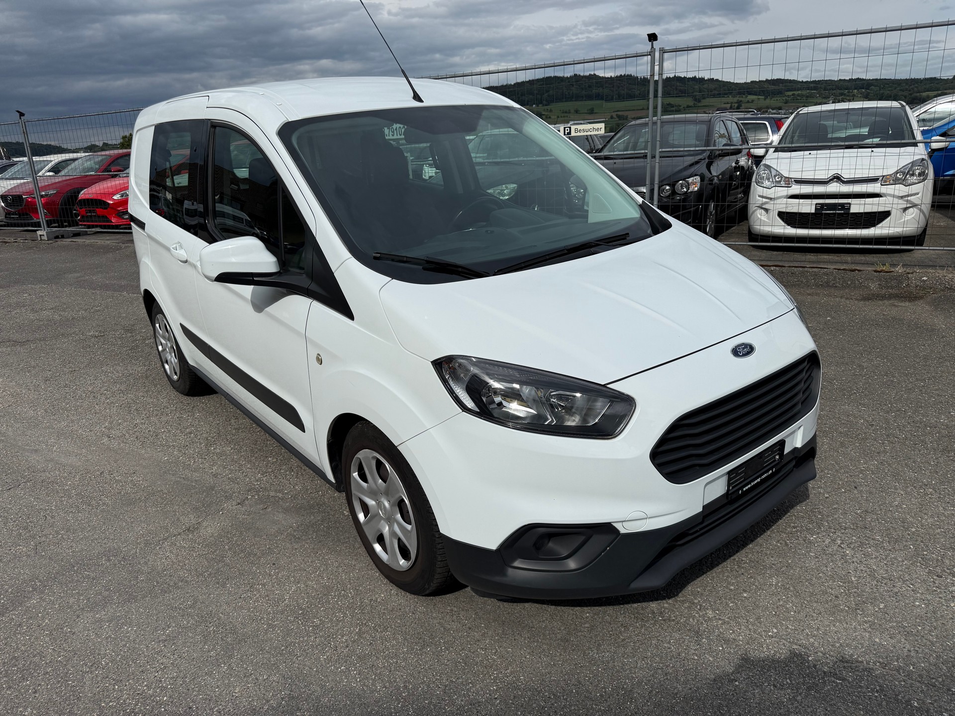 FORD Transit Courier Combi 1.5 TDCi Ambiente-image-1