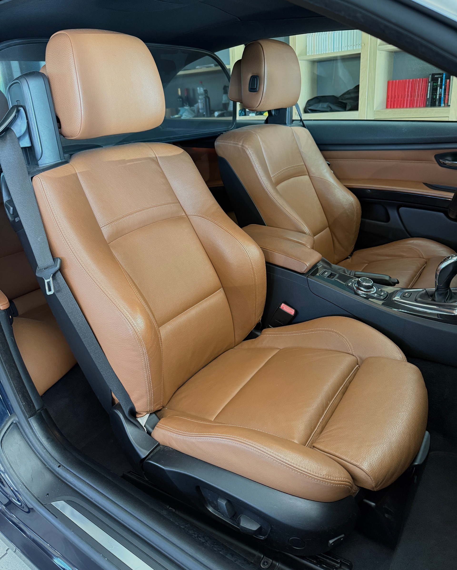 BMW 335i Cabriolet DSG-image-18