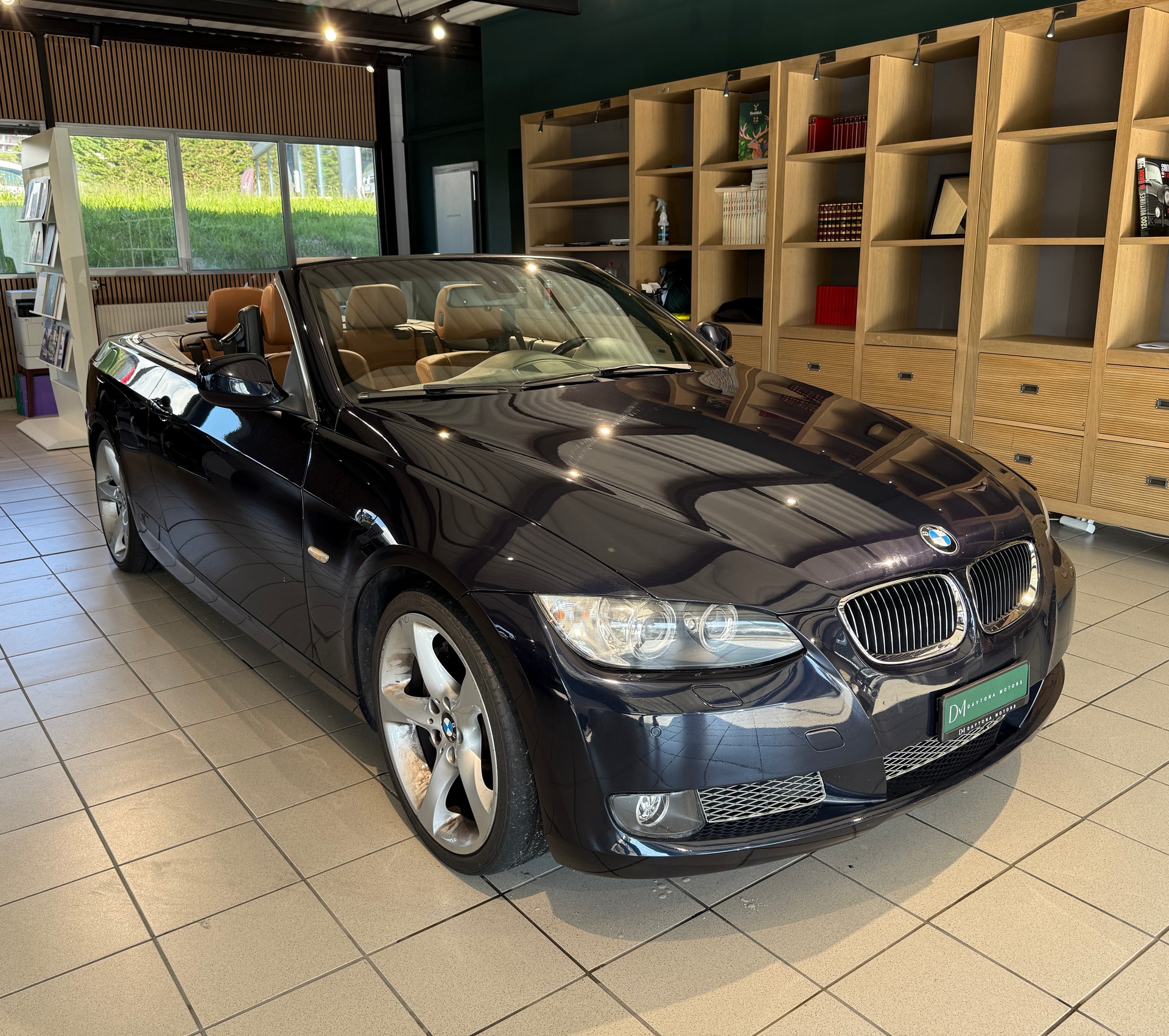 BMW 335i Cabriolet DSG-image-4