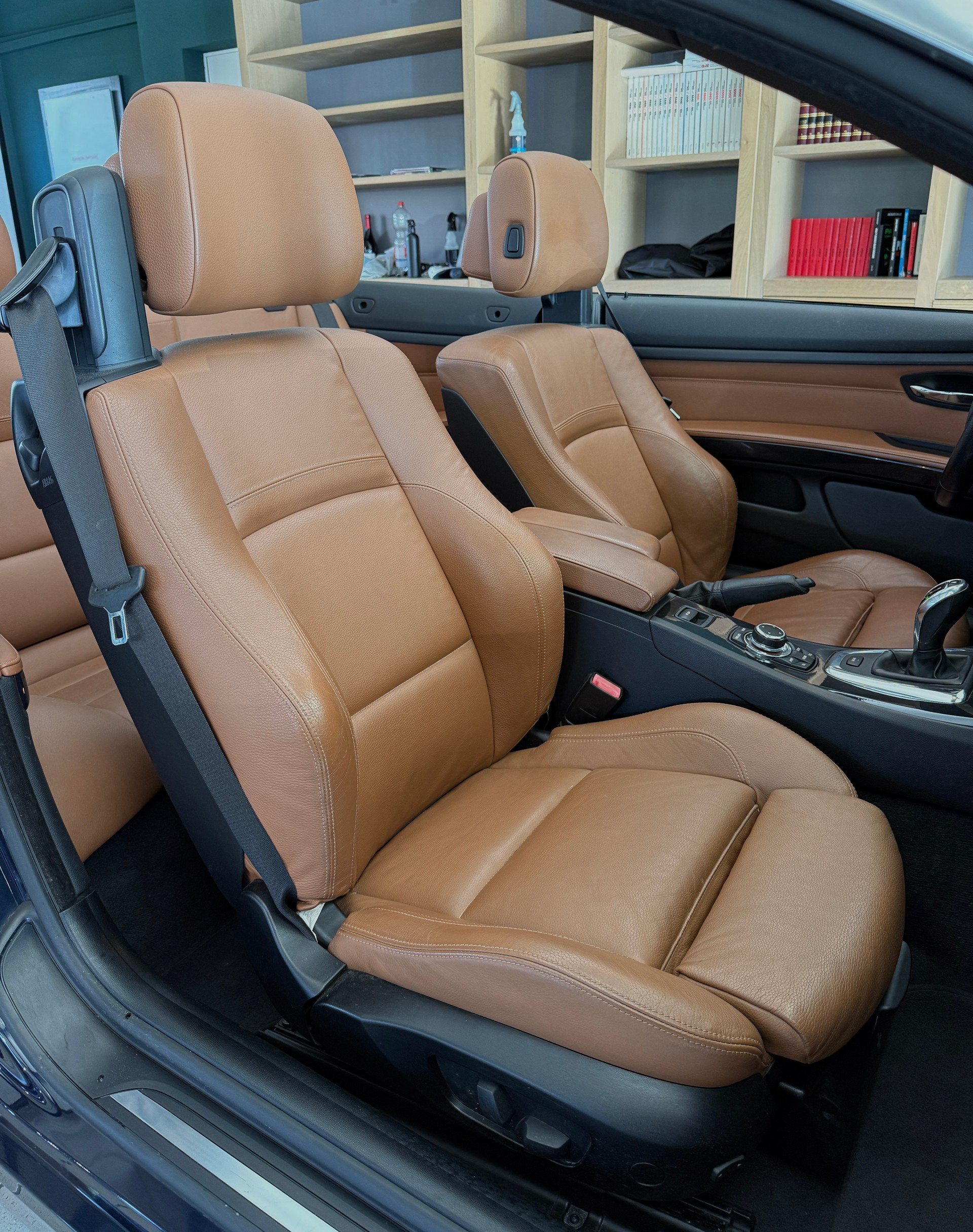 BMW 335i Cabriolet DSG-image-19