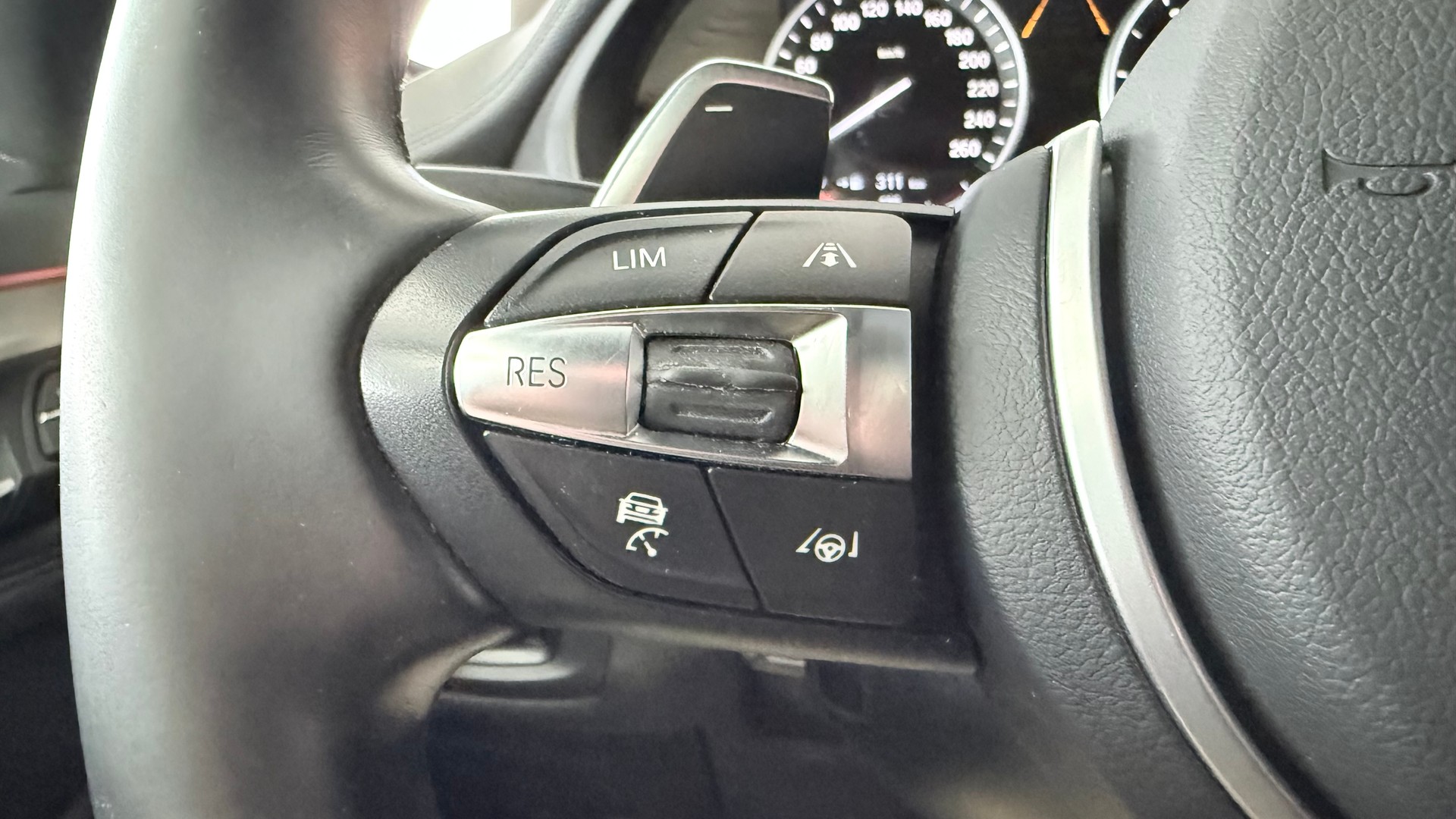 BMW X6 30d xDrive-image-14