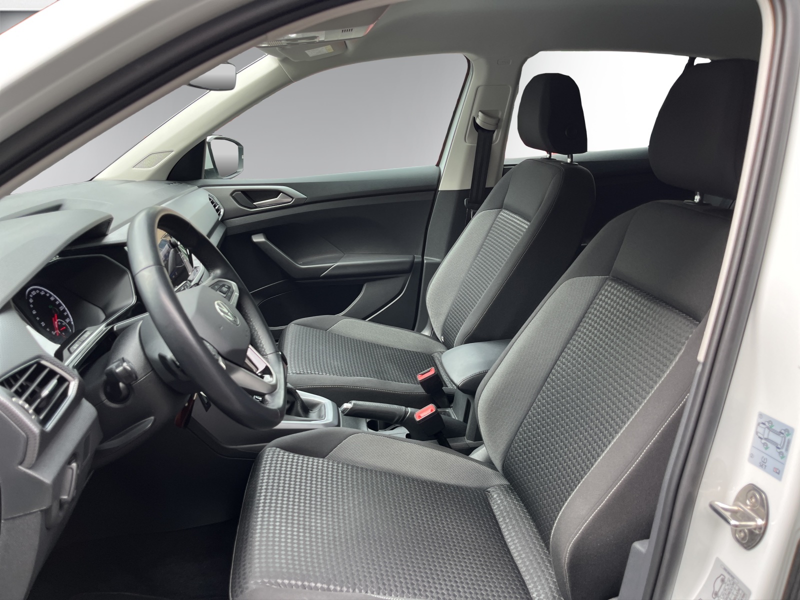 VW T-Cross 1.0 TSI Life DSG-image-10