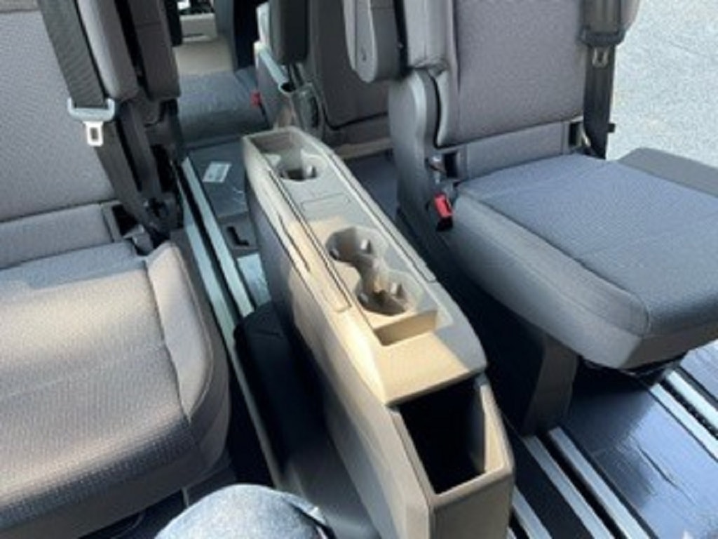 VW Multivan 2.0 TDI Liberty DSG-image-14