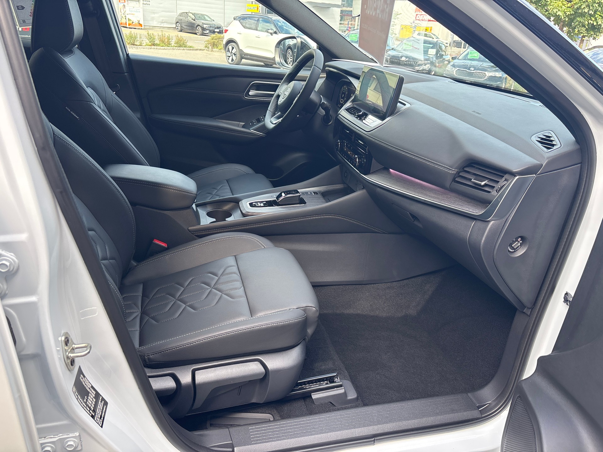 NISSAN Qashqai 1.5 VC-T e-Power Tekna-image-14