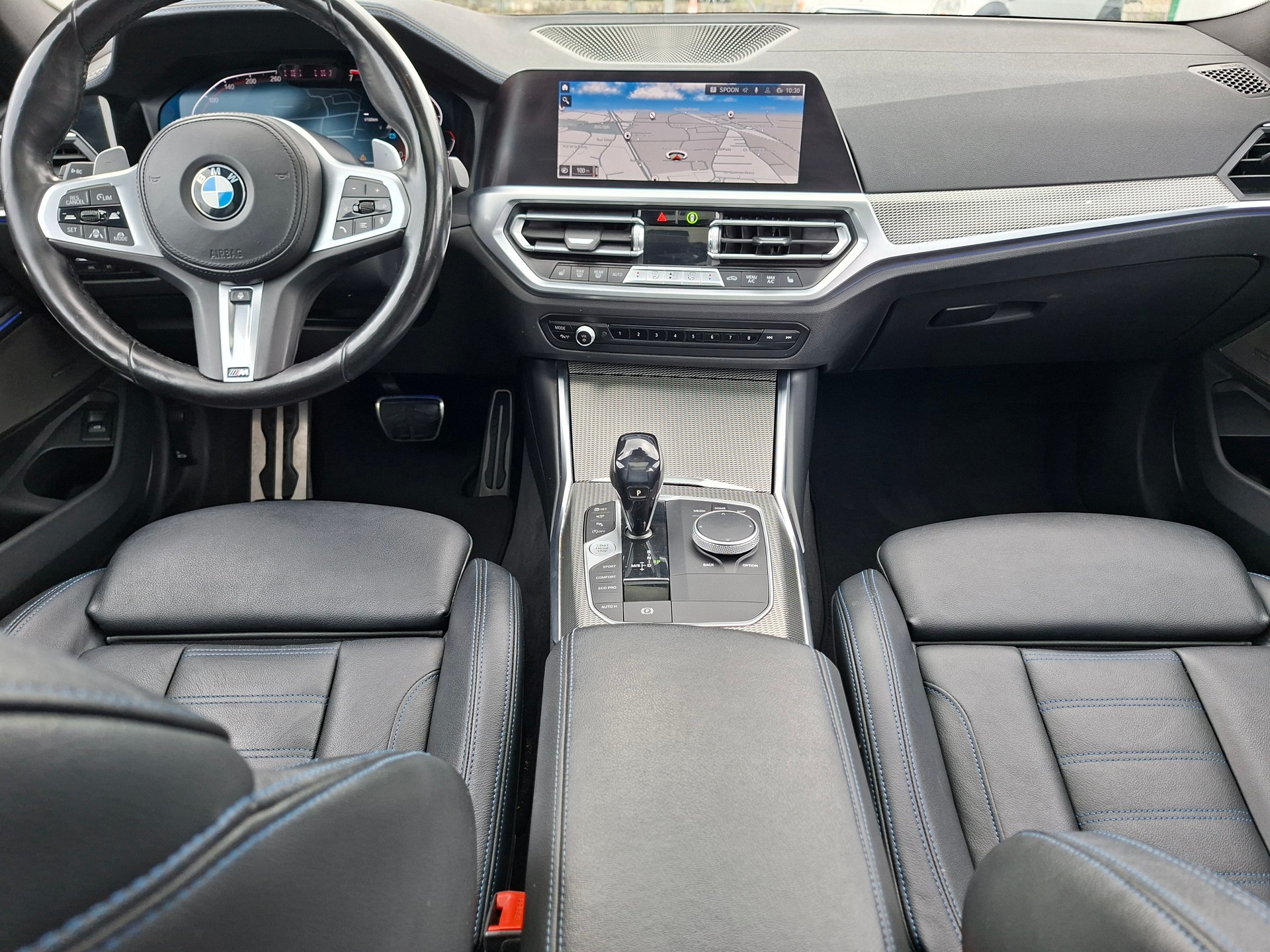 BMW 330i Touring xDrive Steptronic M Sport-image-8
