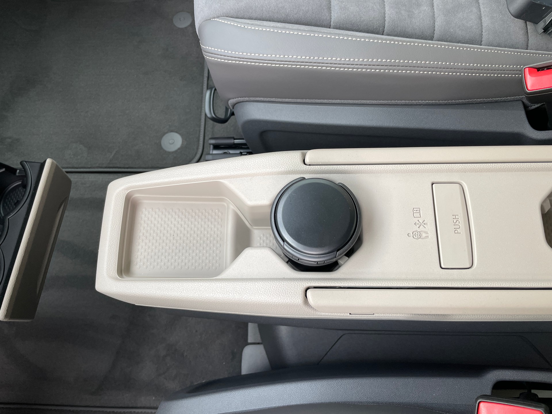 VW Multivan 1.5 eHybrid Style 4Motion DSG-image-28