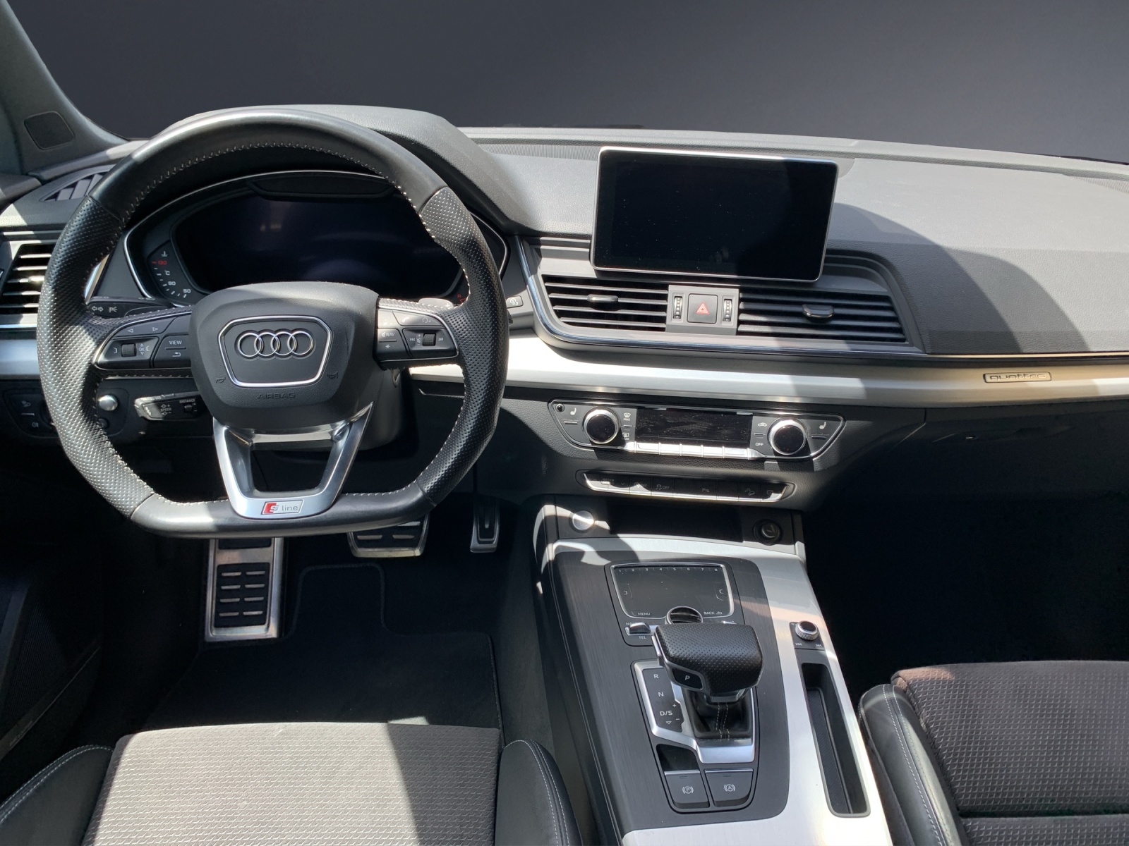 AUDI Q5 2.0 TDI sport quattro-image-7