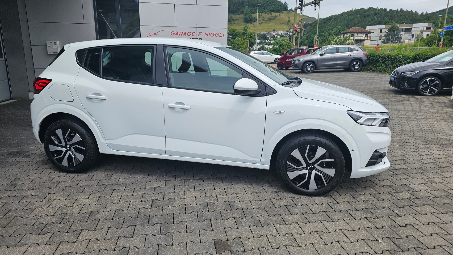 DACIA Sandero TCe 90 Expression-showroom-element-3