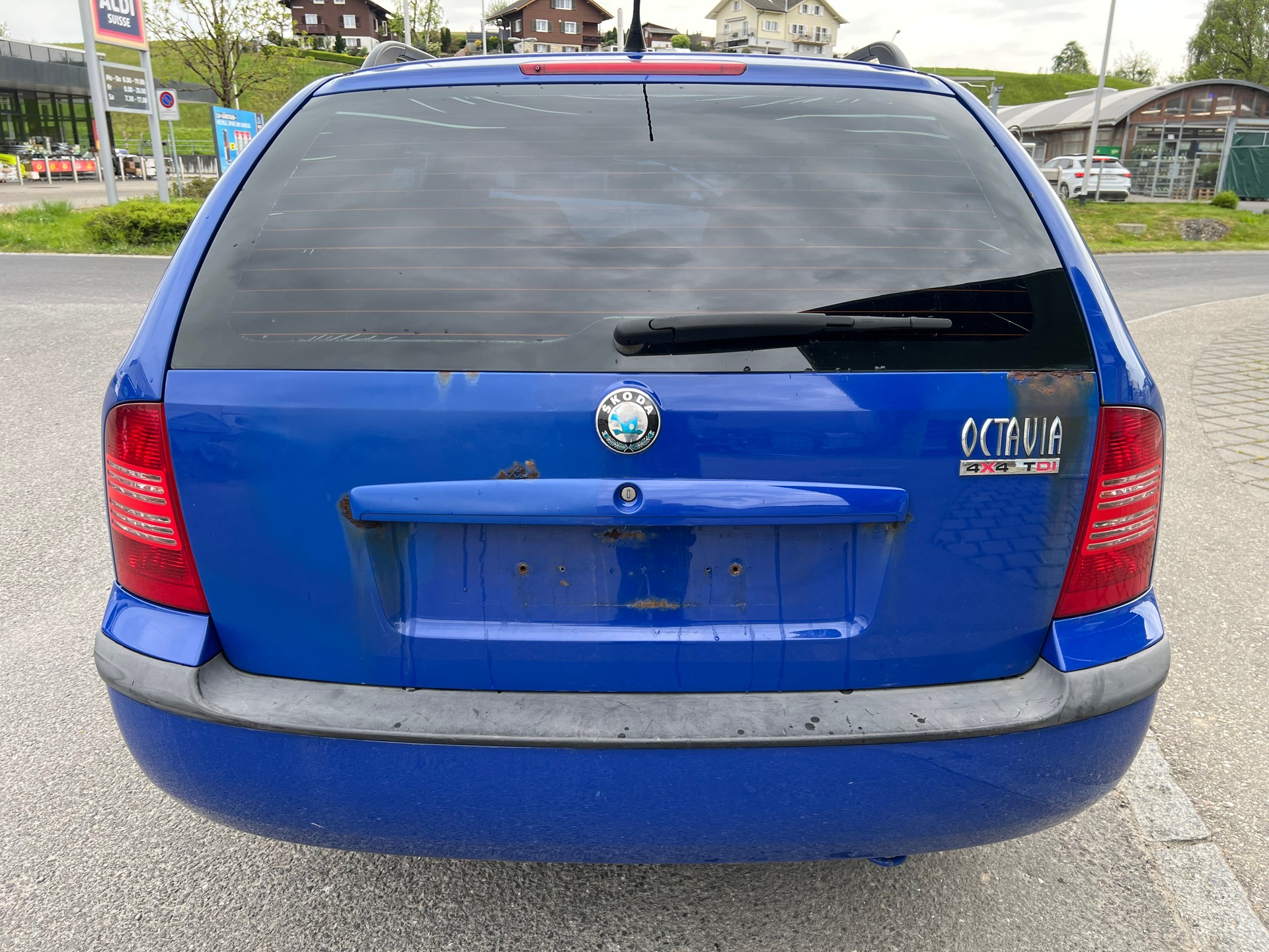 SKODA Octavia 1.9 TDI Elegance 4x4-image-2