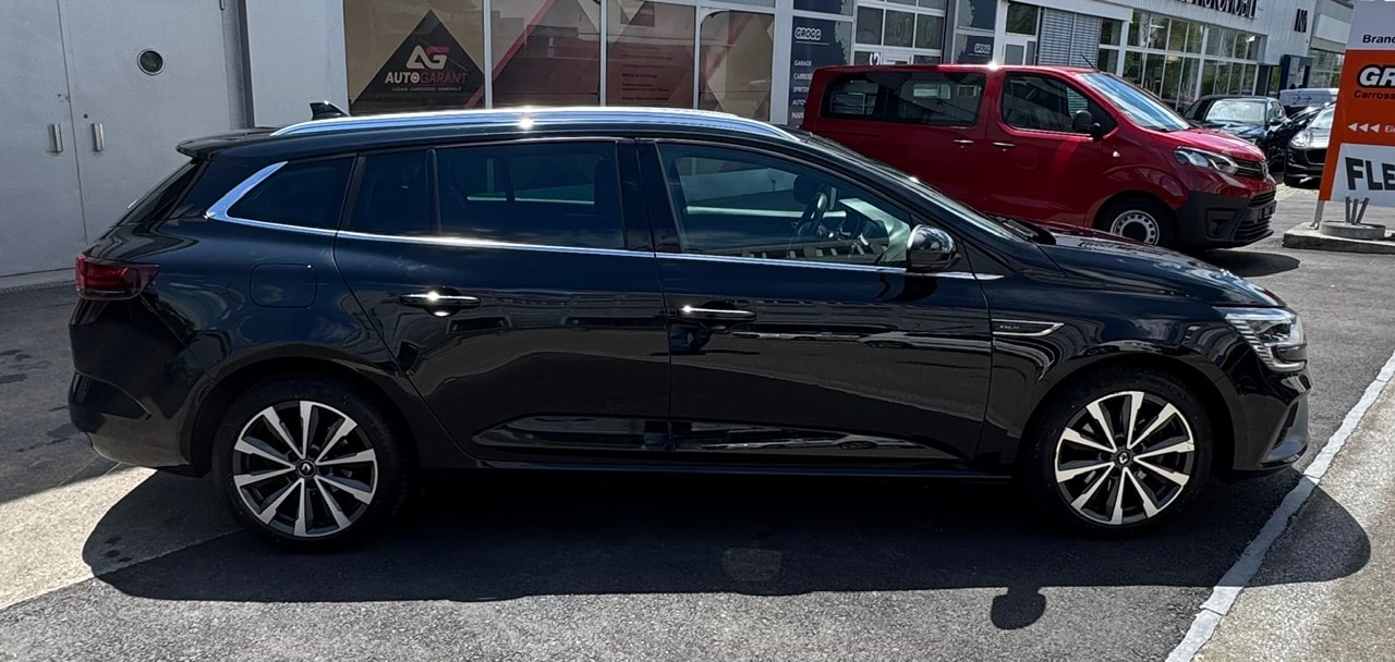 RENAULT Mégane Grandtour 1.3 16V R.S. Line EDC-showroom-element-3