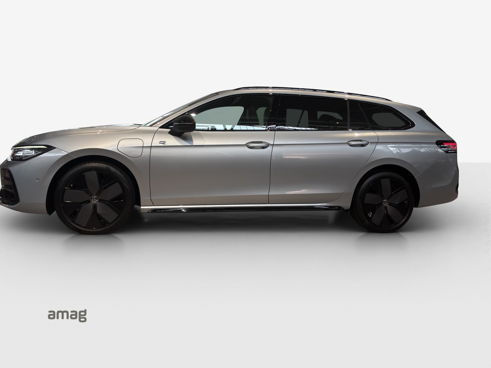 VW Passat Variant 1.5 TSI evo2 Plug-In- Hybrid R-Line DSG-showroom-element-1