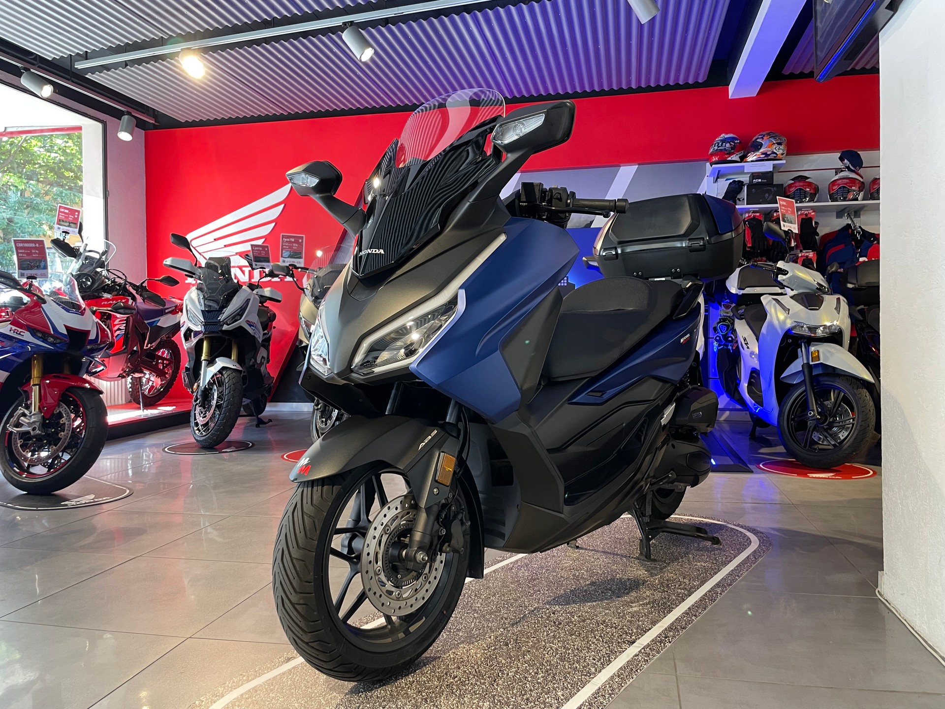 HONDA Nss 125 Forza Smart TopBox-image-0