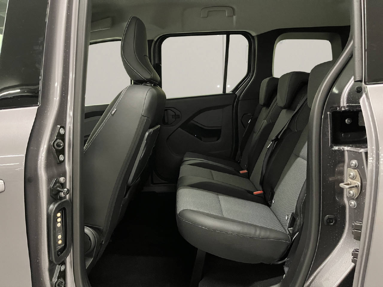 RENAULT Kangoo Kombi 1.3 TCe 130 techno-image-12
