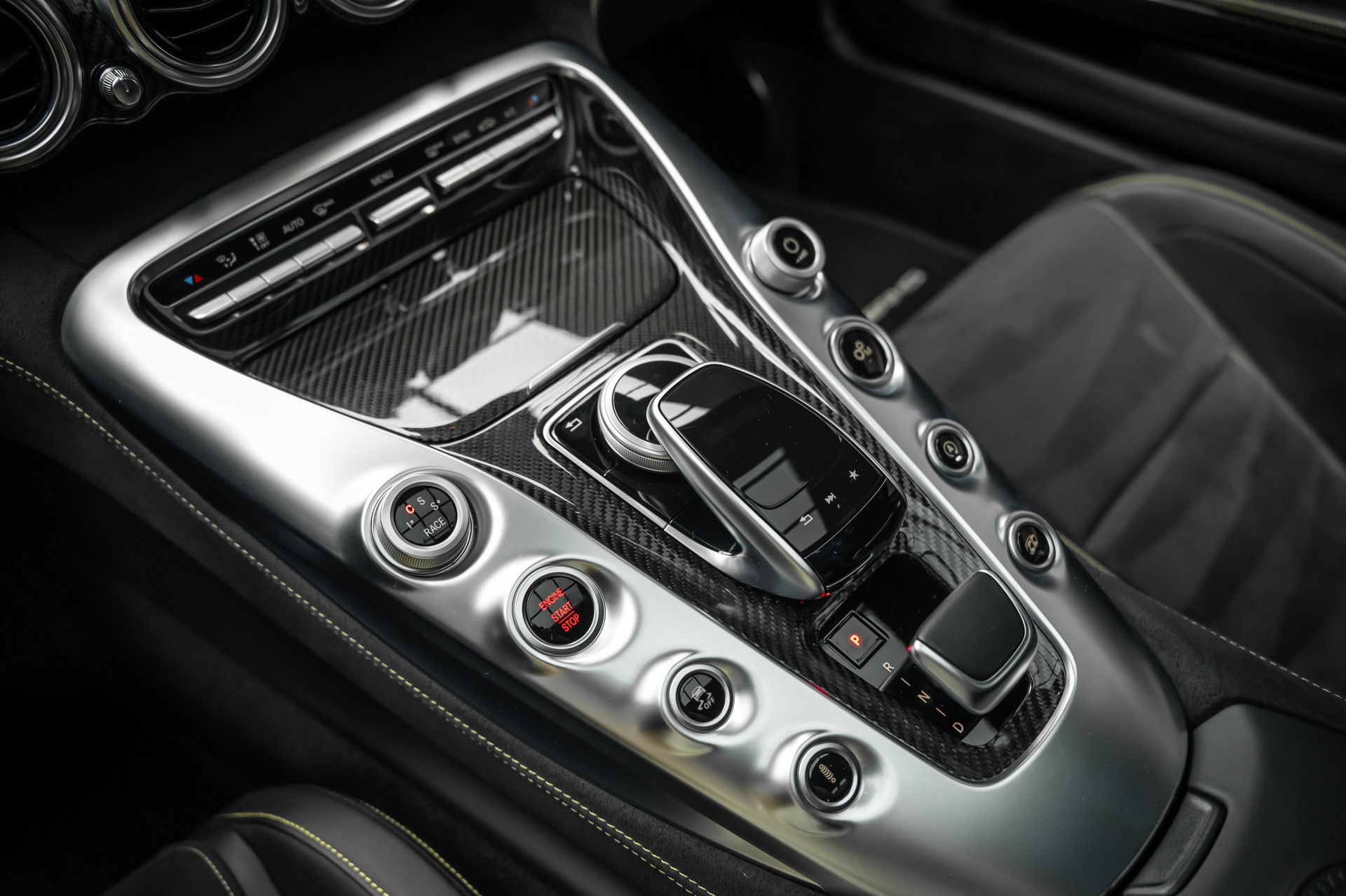 MERCEDES-BENZ * AMG GT C * TOP ZUSTAND * KERAMIK BREMSEN * AMG PERFORMANCE SITZE * LEASING AB 1024.- *-image-29