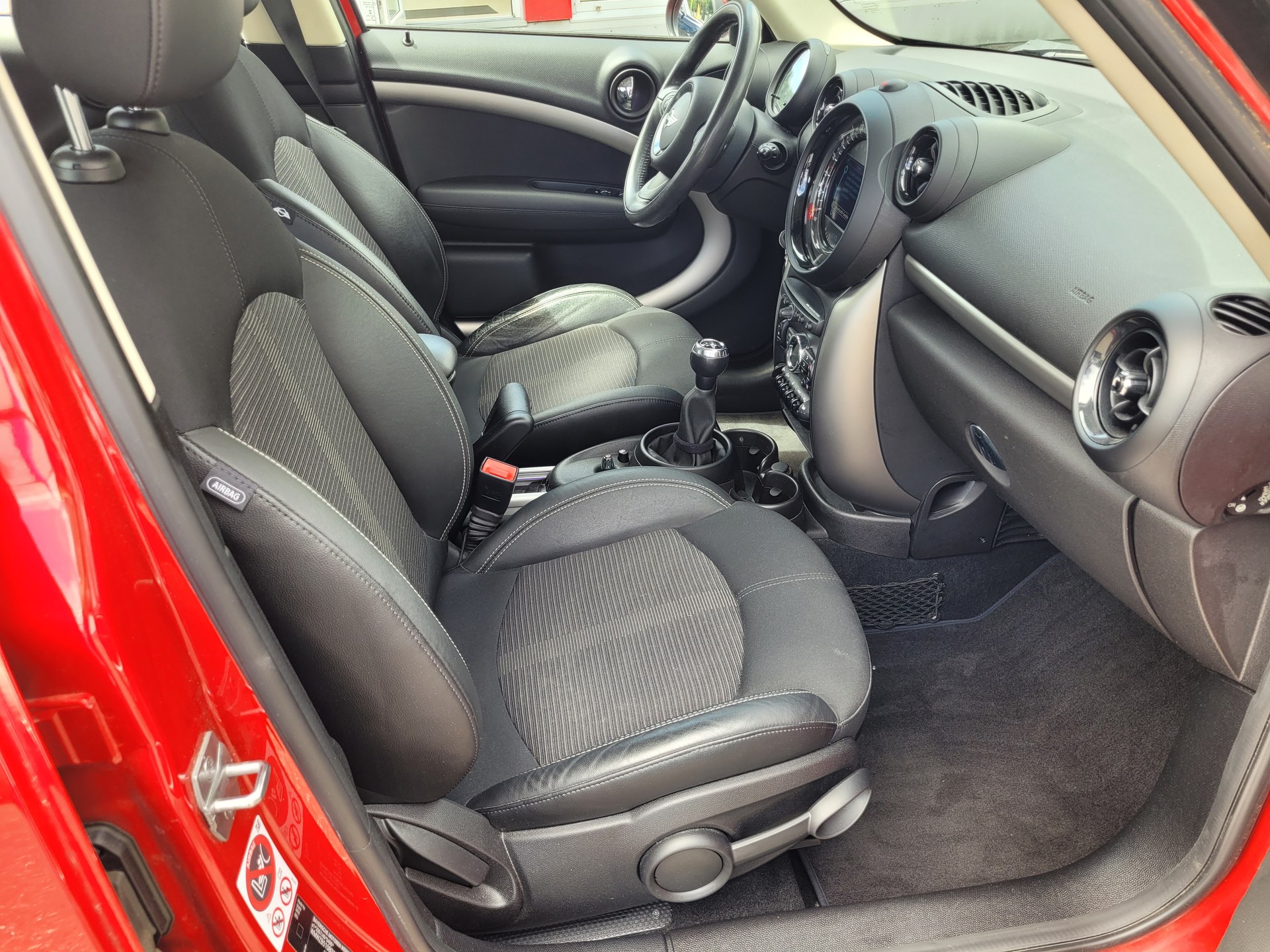 MINI Countryman Cooper ALL4-image-11