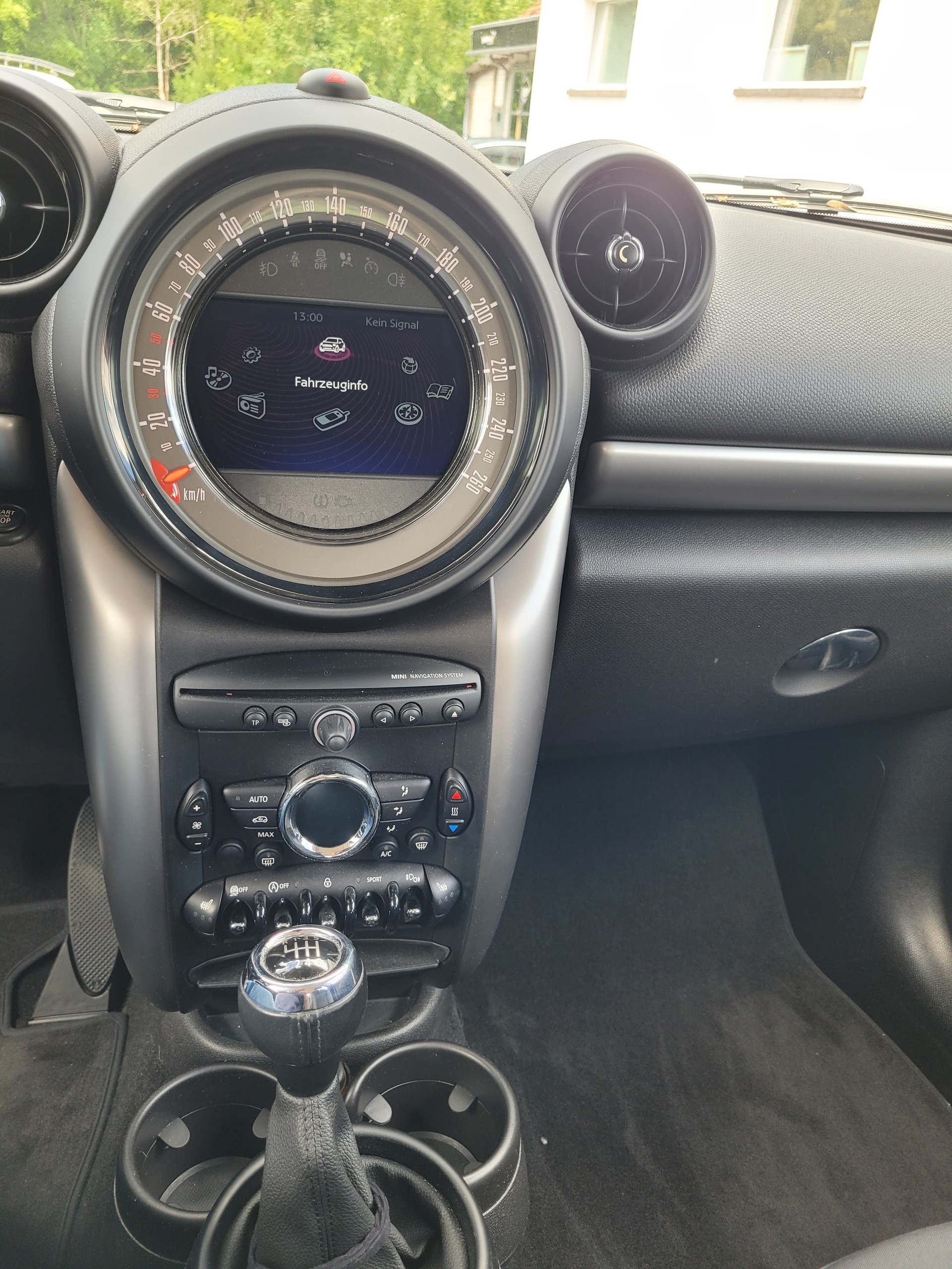 MINI Countryman Cooper ALL4-image-14