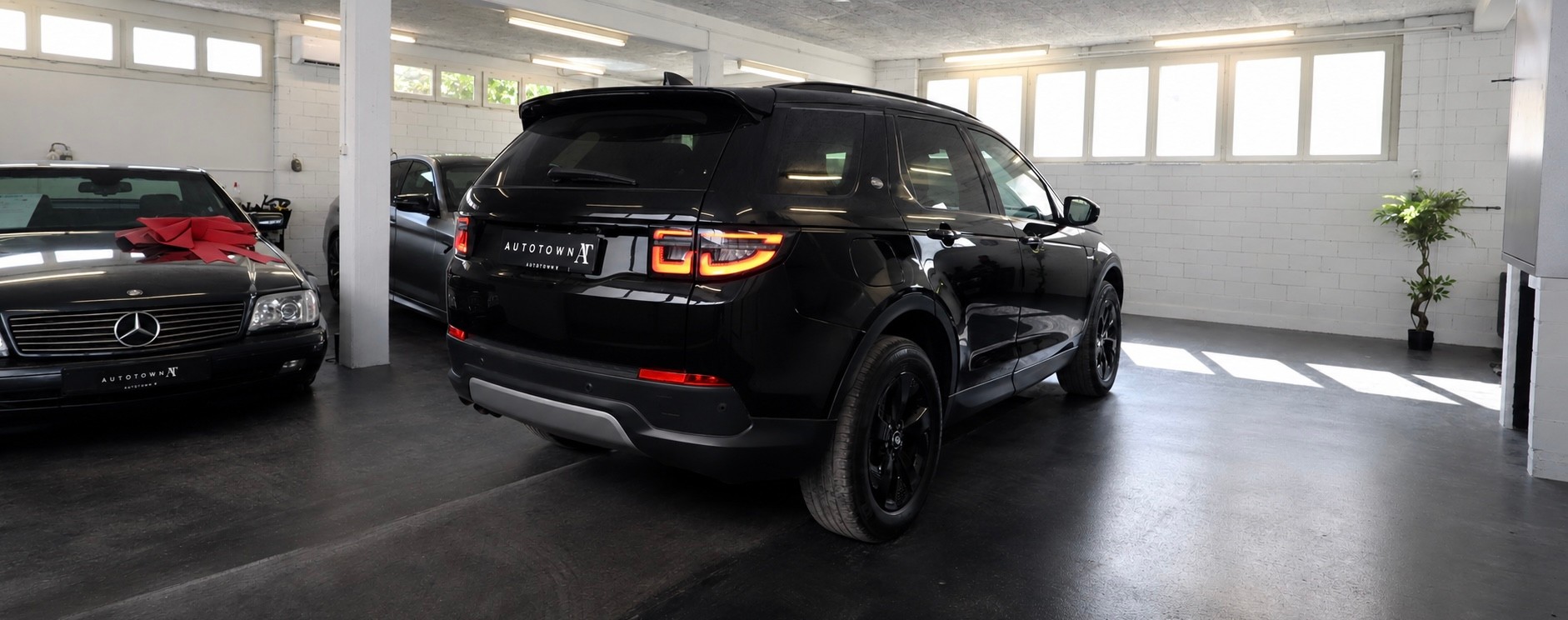 LAND ROVER Discovery Sport 2.0 SD4 200 SE-showroom-element-1