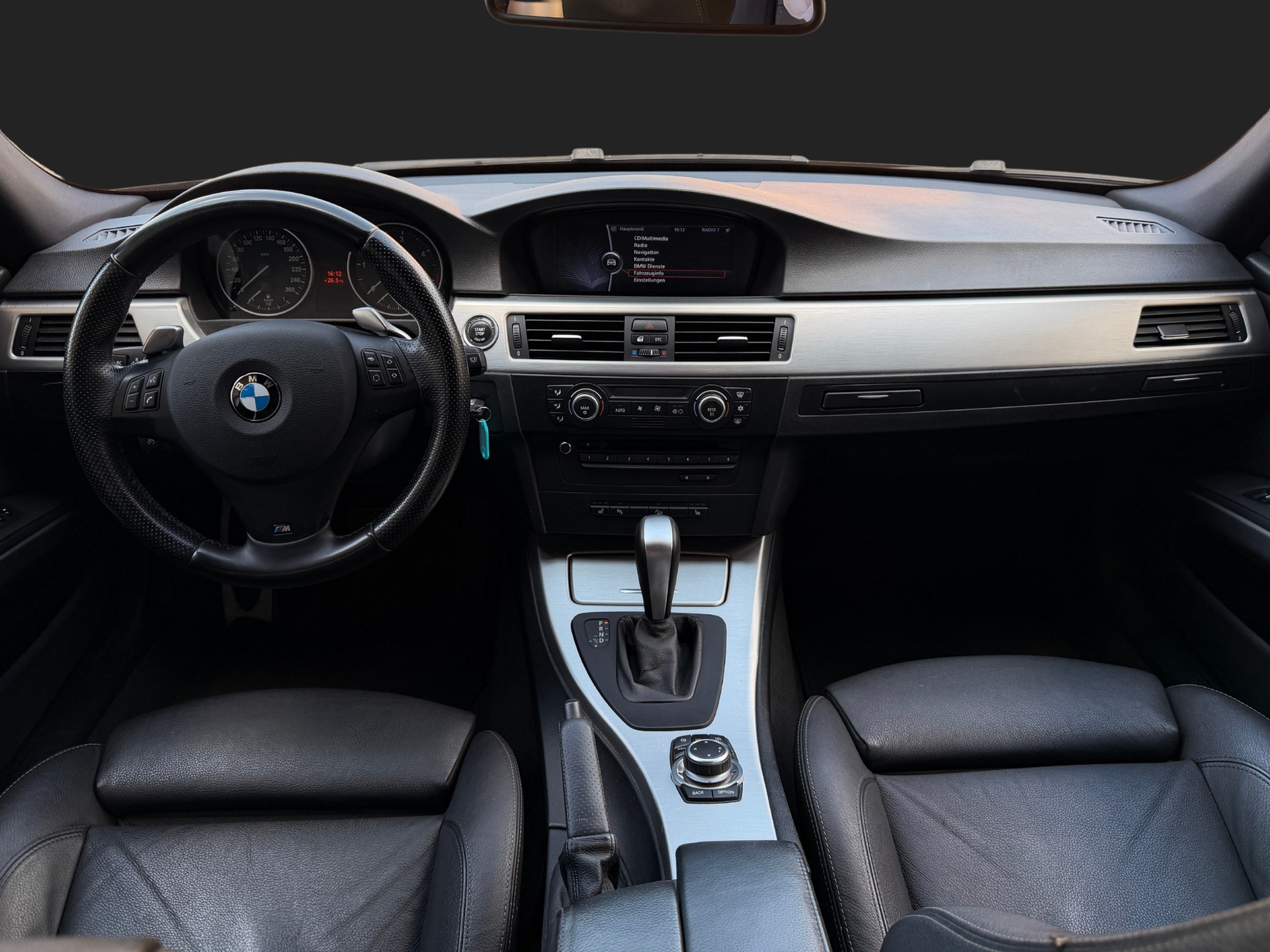 BMW 330d xDrive Touring Steptronic-image-14