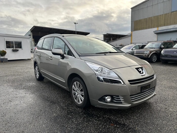 PEUGEOT 5008 1.6 16V T Sport Pack Automatic-image-5