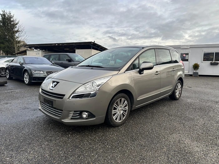 PEUGEOT 5008 1.6 16V T Sport Pack Automatic-image-1