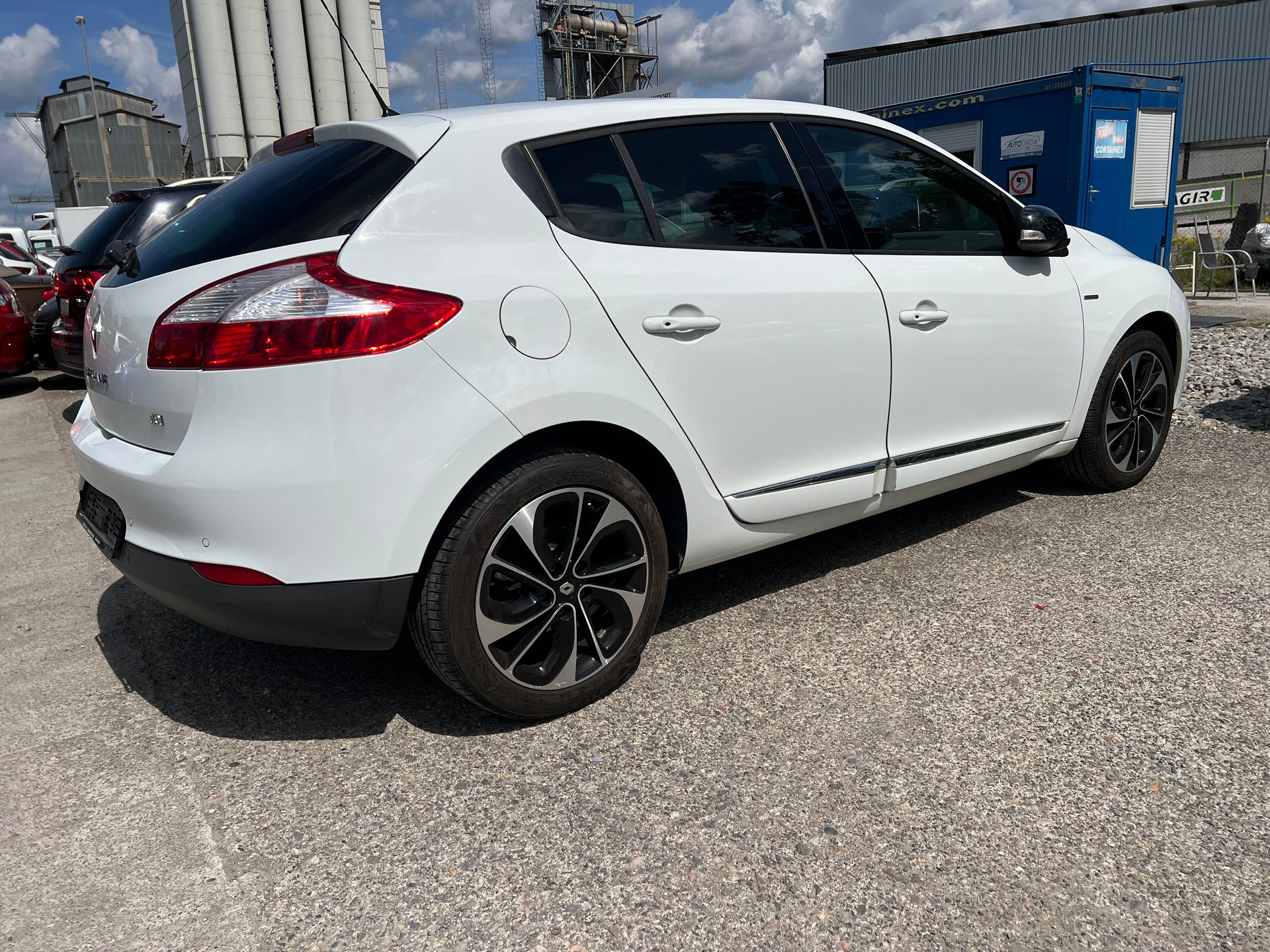 RENAULT Mégane 1.5 dCi Swiss Edition EDC-image-2