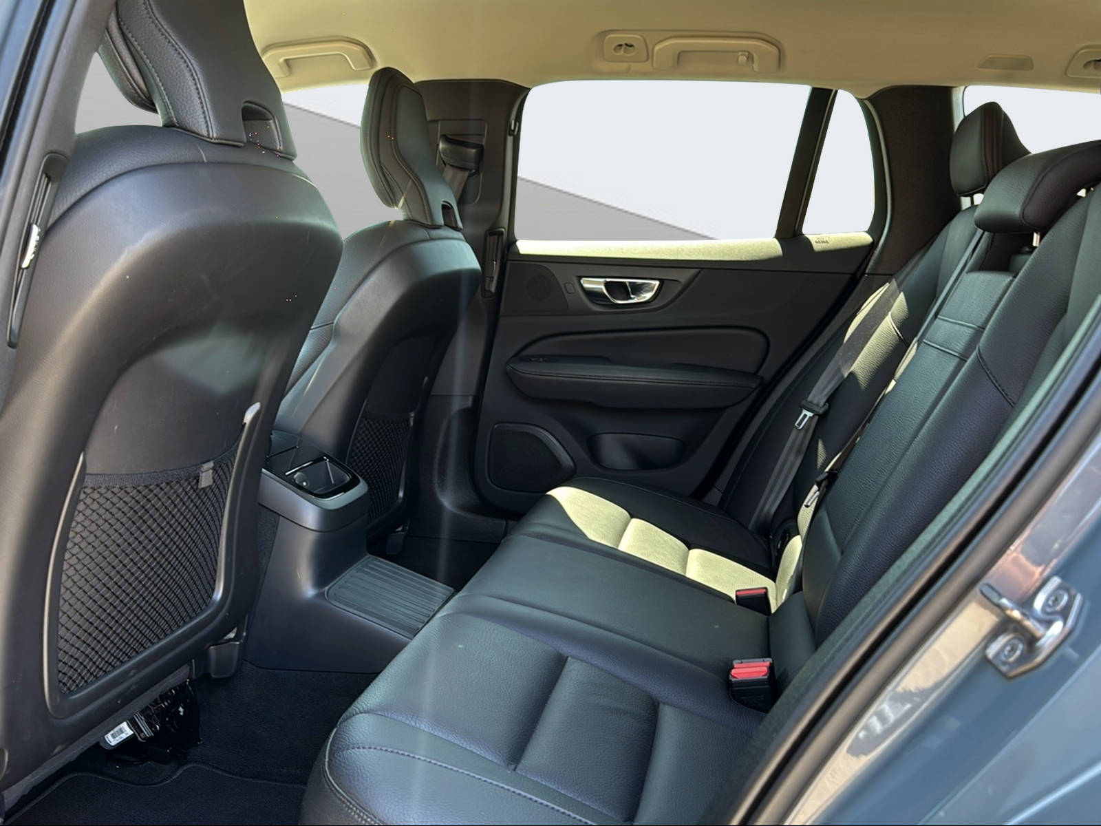 VOLVO V60 2.0 T6 TE Inscription eAWD-image-13