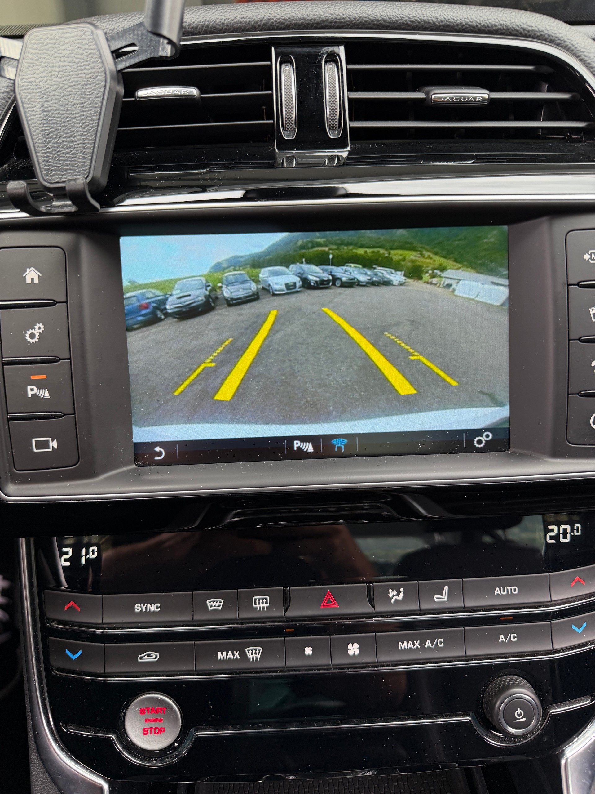 JAGUAR XE E-Performance 20d Pure Automat-image-20