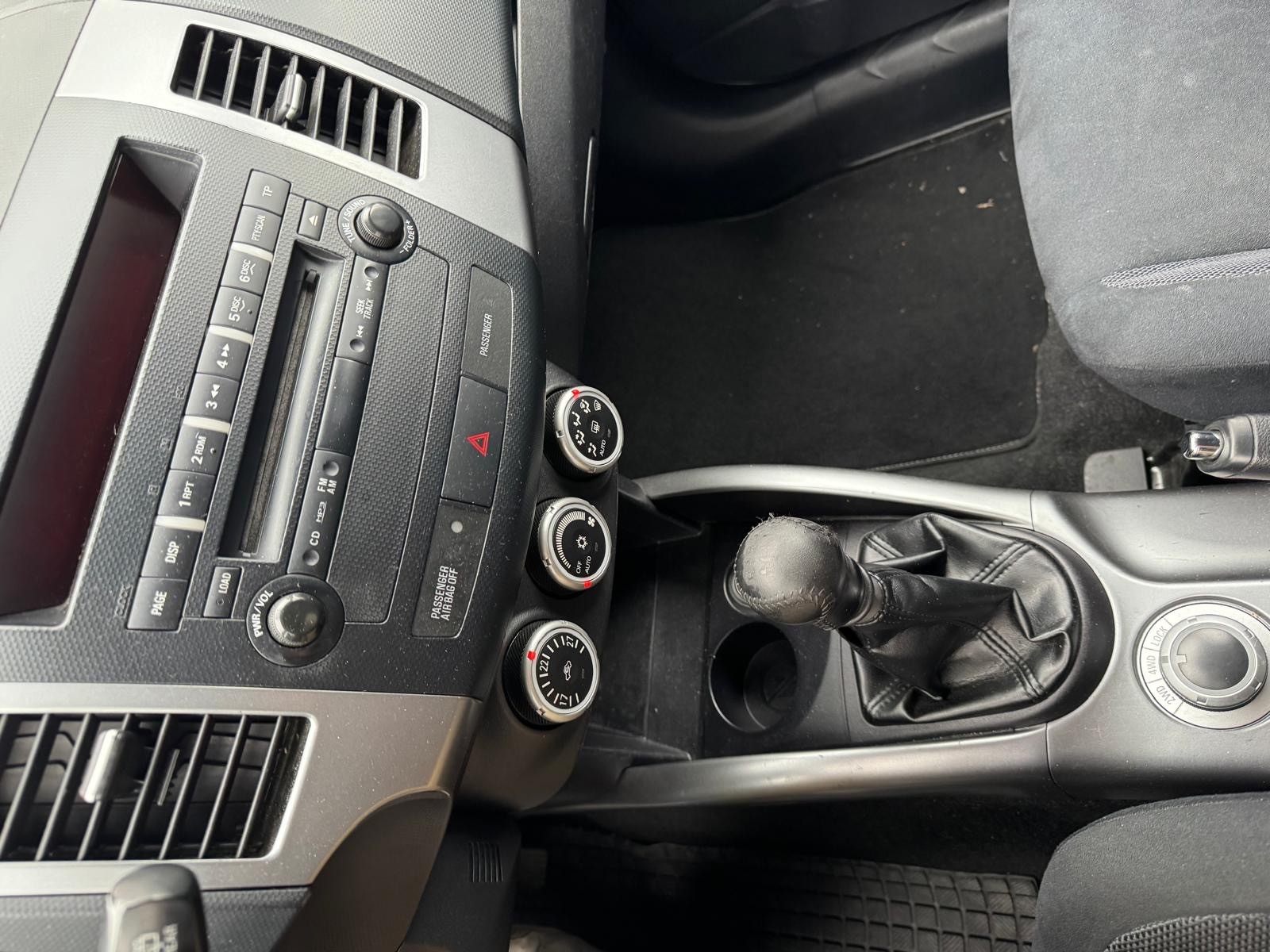 MITSUBISHI Outlander 2.2 DID Navigator 4WD-image-11
