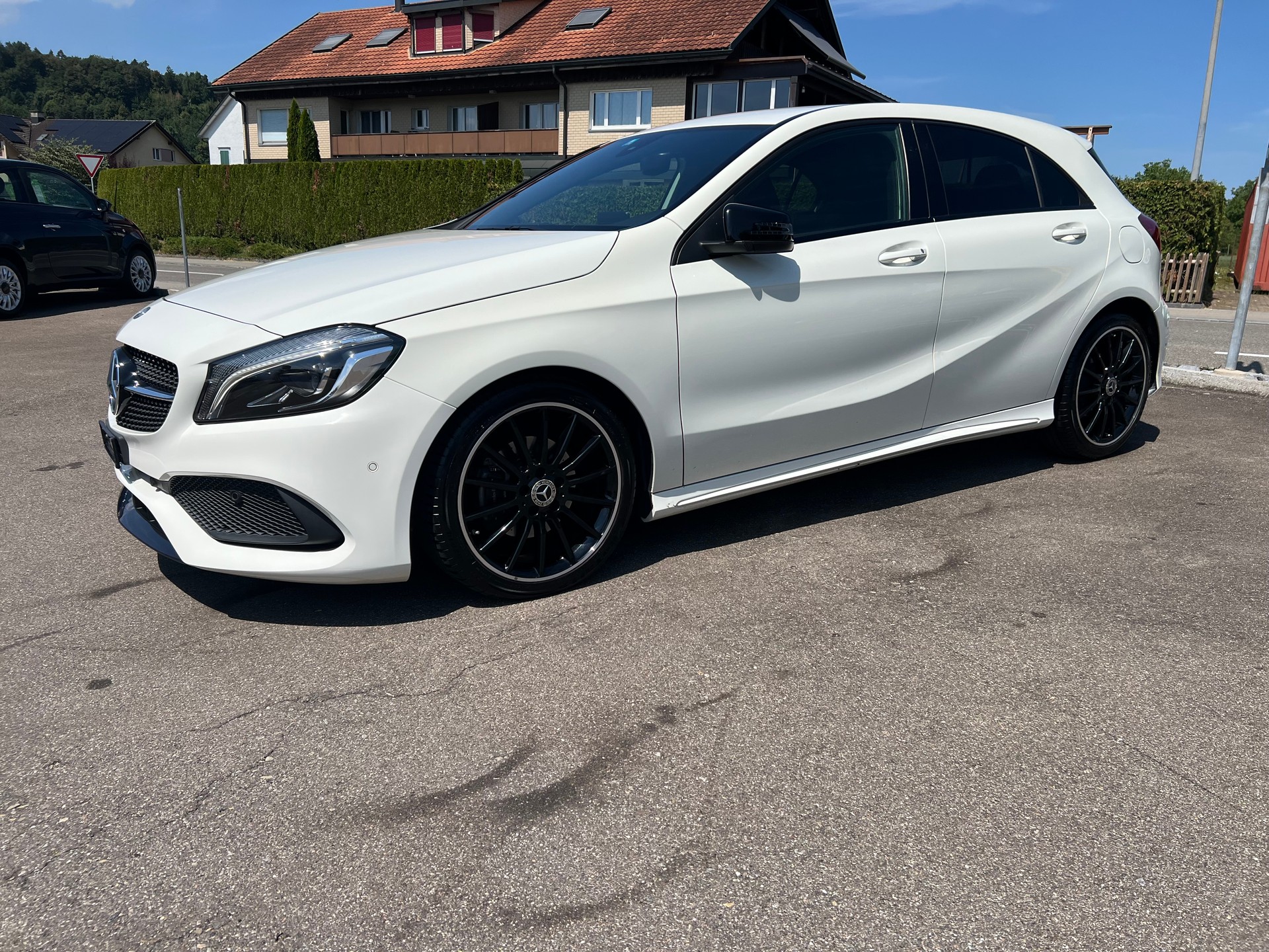 MERCEDES-BENZ A 200 AMG Line 7G-DCT