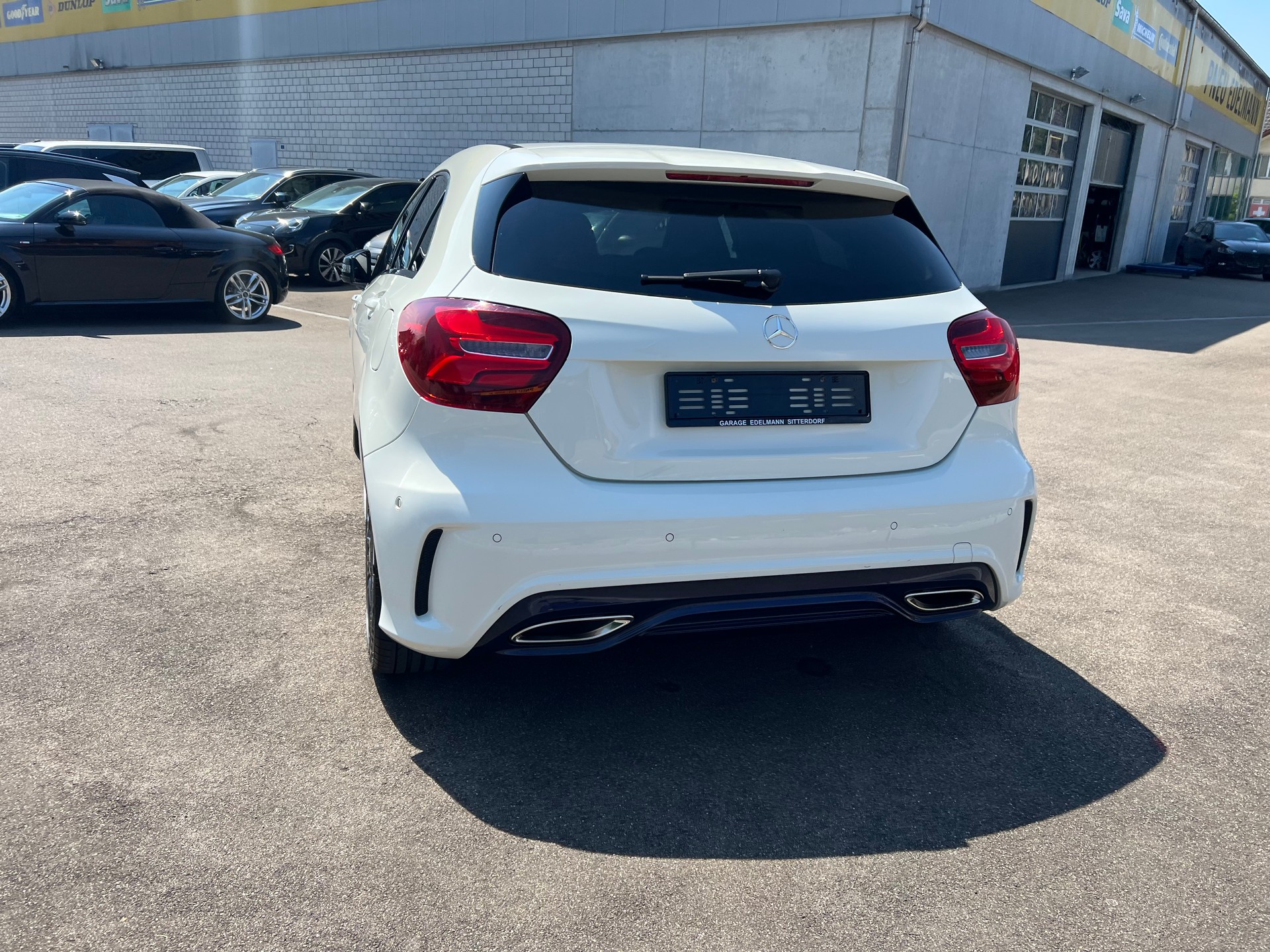 MERCEDES-BENZ A 200 AMG Line 7G-DCT-image-13
