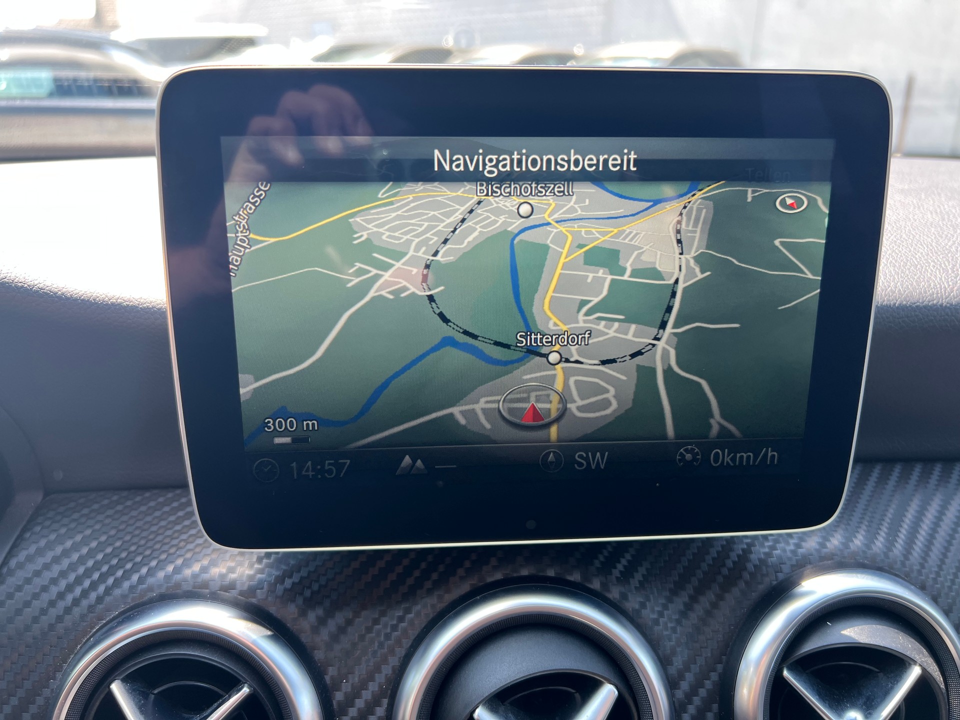 MERCEDES-BENZ A 200 AMG Line 7G-DCT-image-21