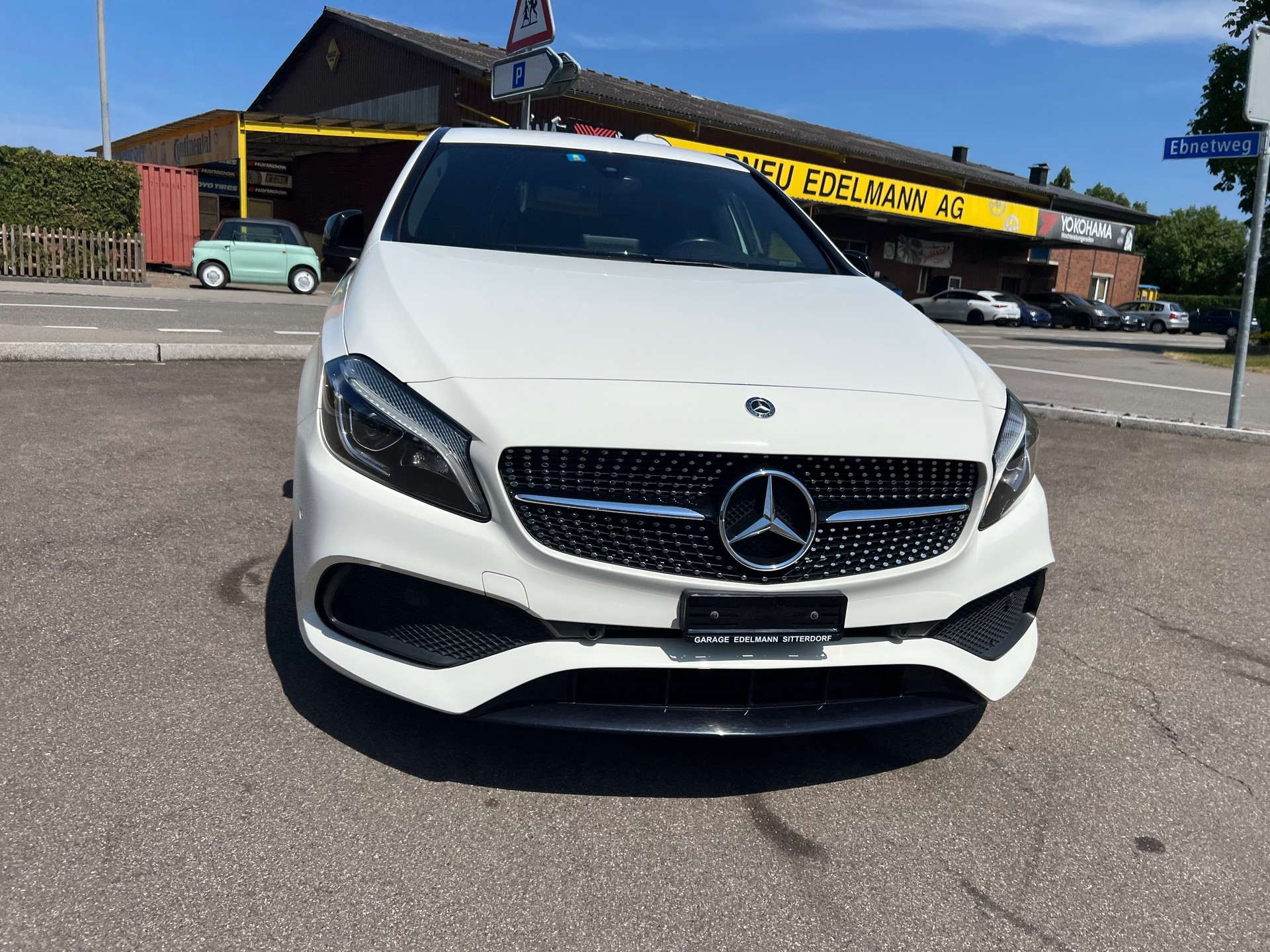MERCEDES-BENZ A 200 AMG Line 7G-DCT-image-5