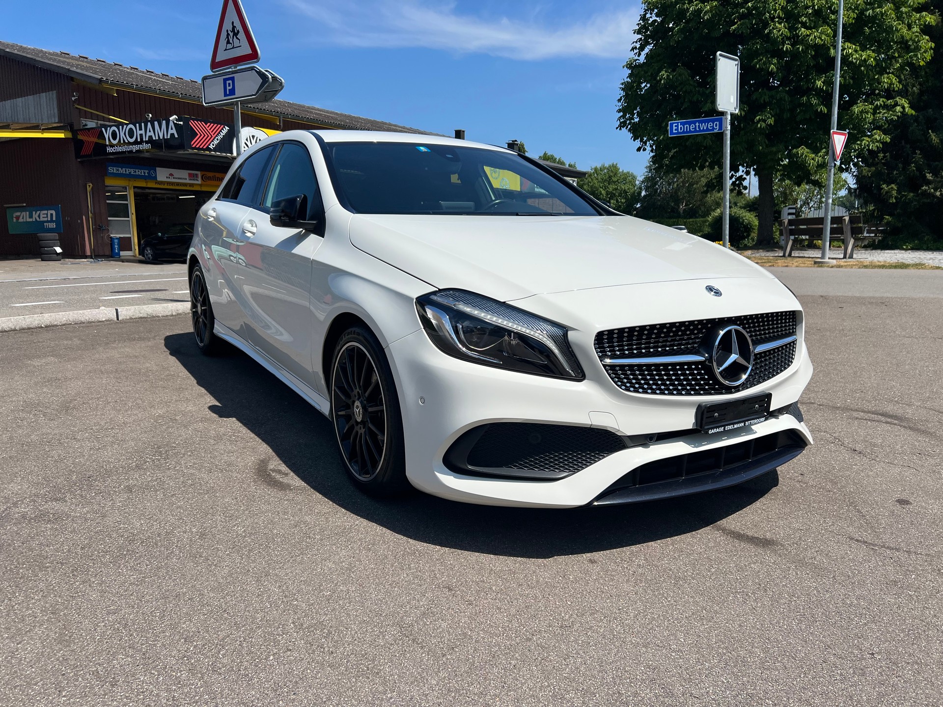 MERCEDES-BENZ A 200 AMG Line 7G-DCT-image-6