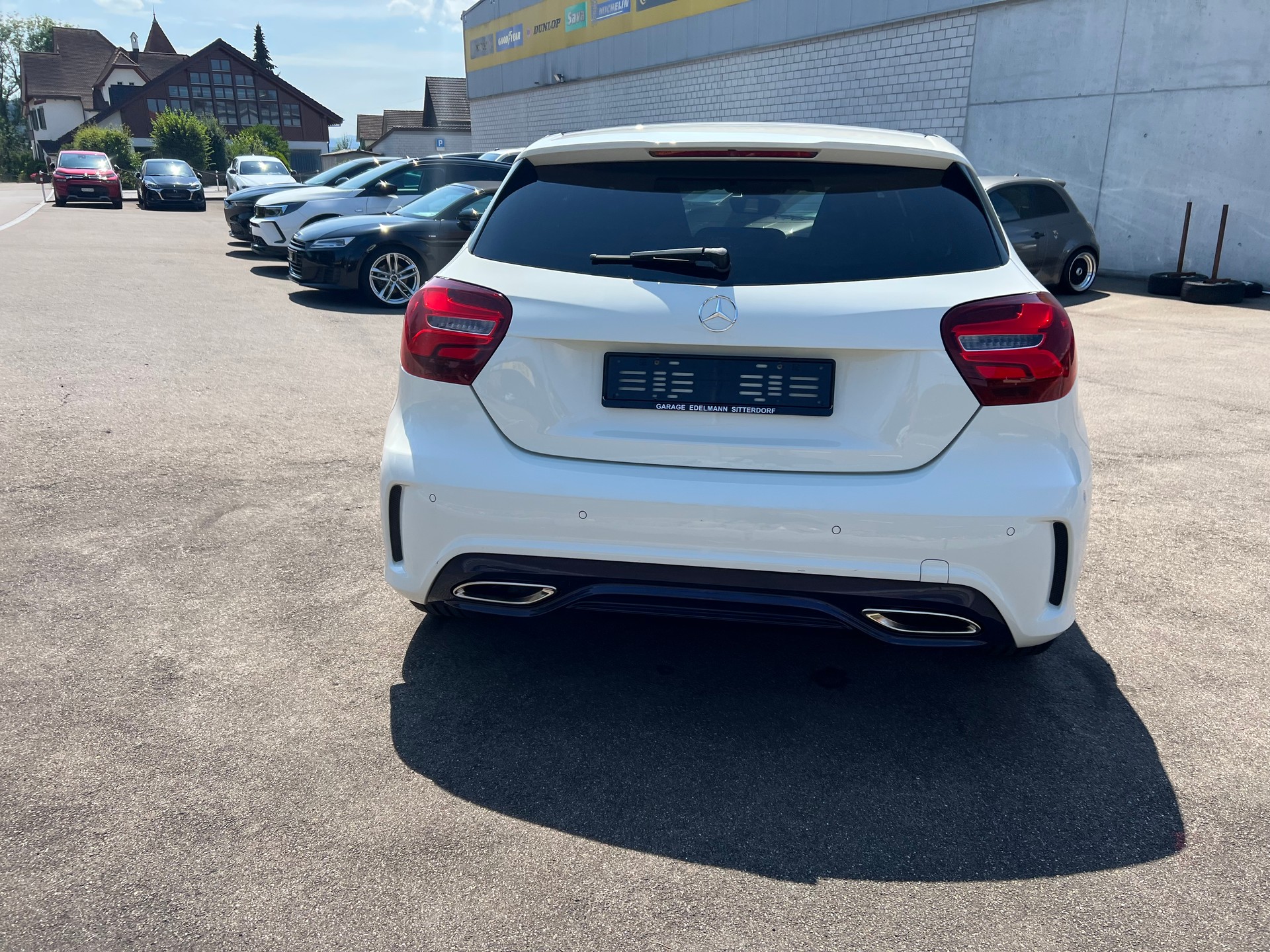 MERCEDES-BENZ A 200 AMG Line 7G-DCT-image-12