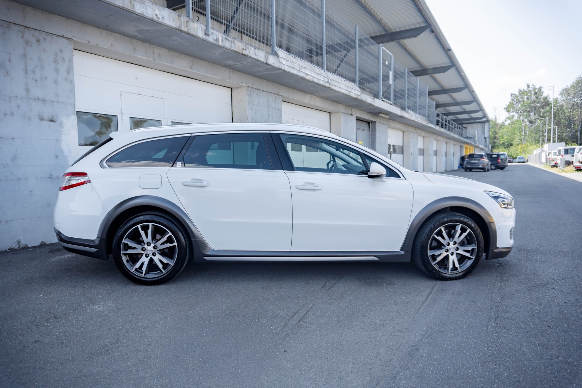 PEUGEOT 508 RXH 2.0 HDI Hybrid4 ETG6-showroom-element-1