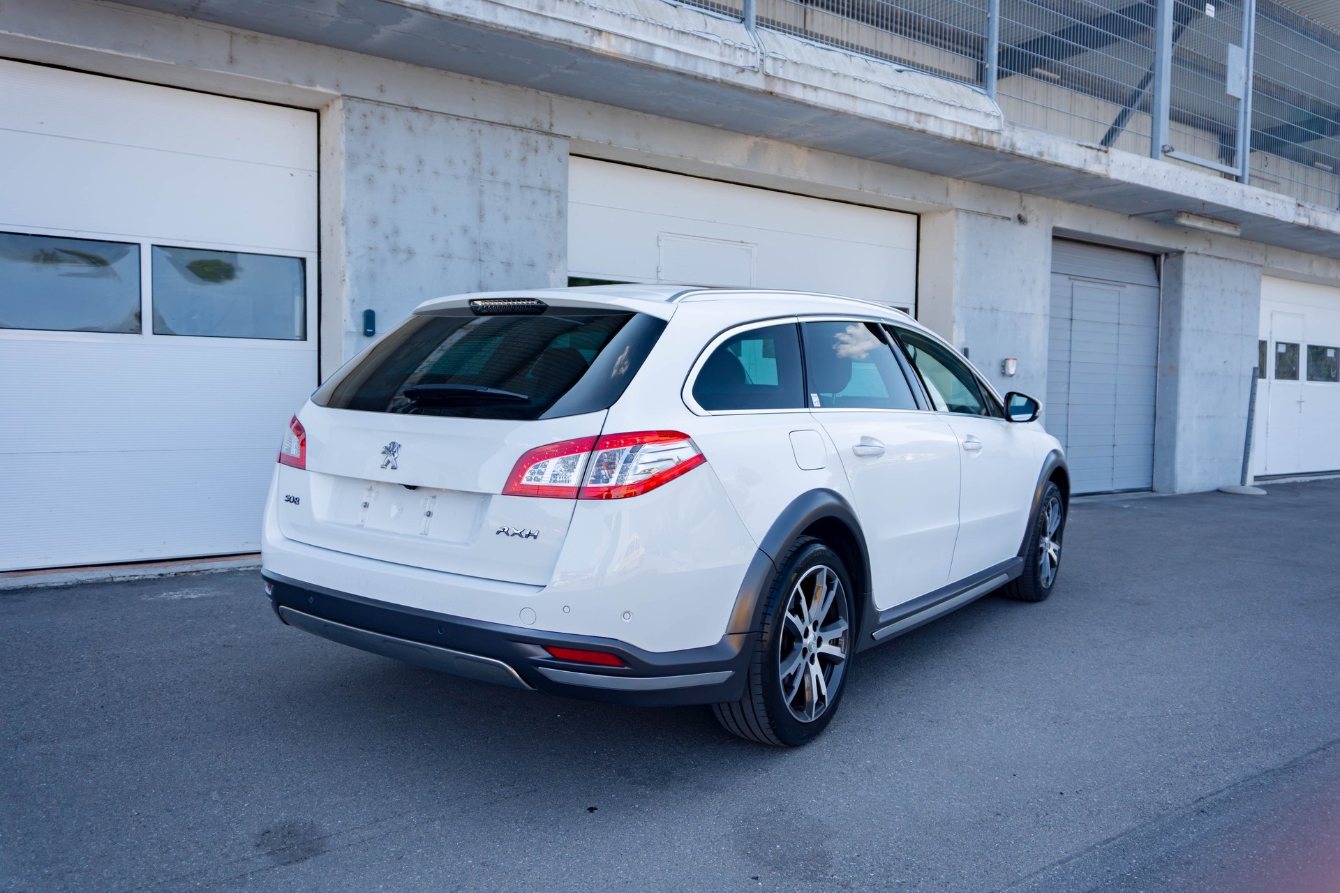 PEUGEOT 508 RXH 2.0 HDI Hybrid4 ETG6-showroom-element-2