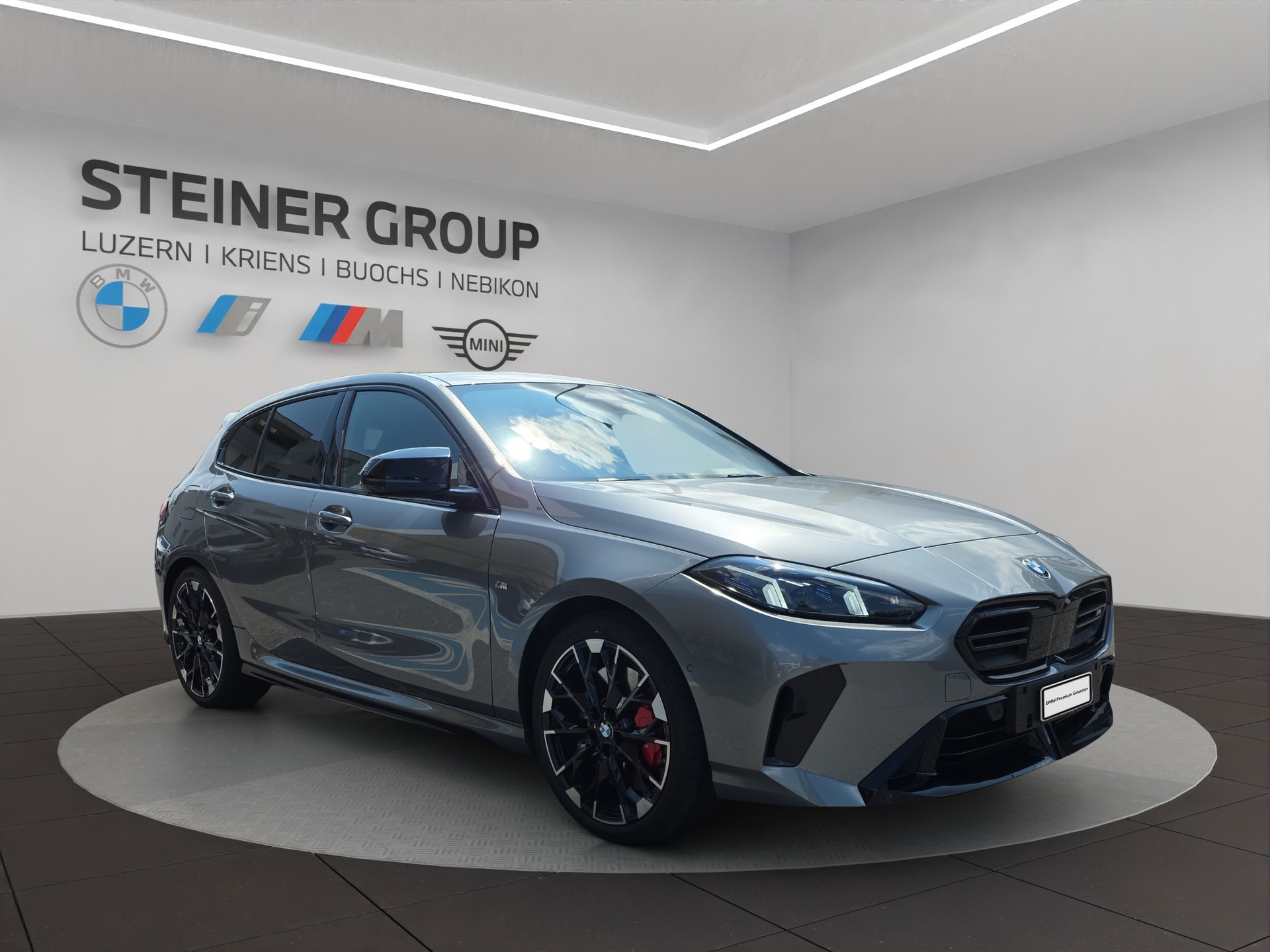 BMW M135 xDrive M Sport Pro-showroom-element-1