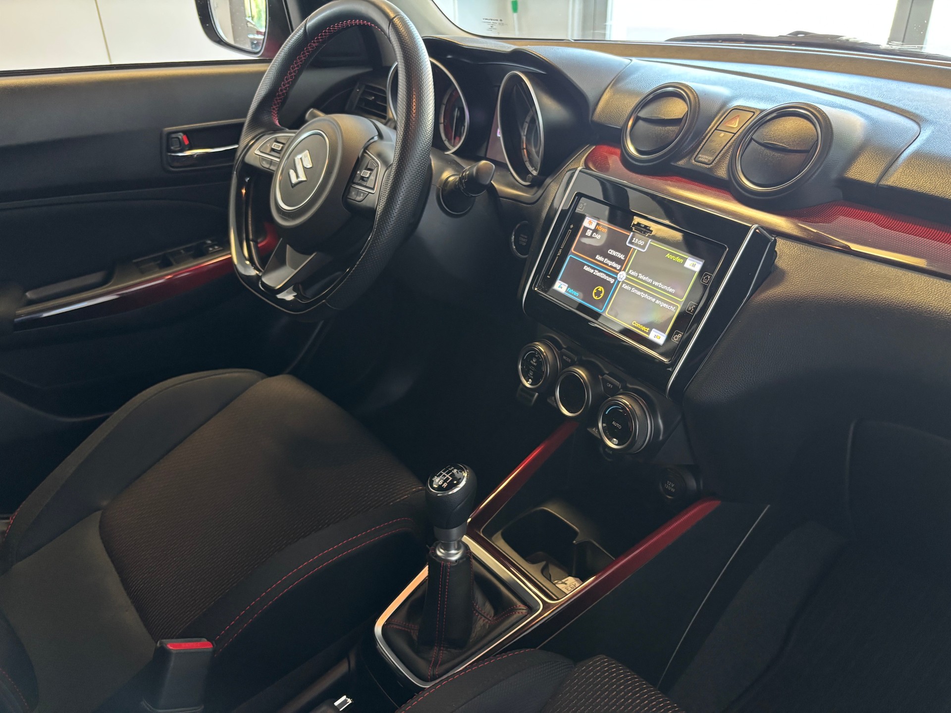 SUZUKI Swift Sport 1.4i 16V Compact Top Hybrid-image-8
